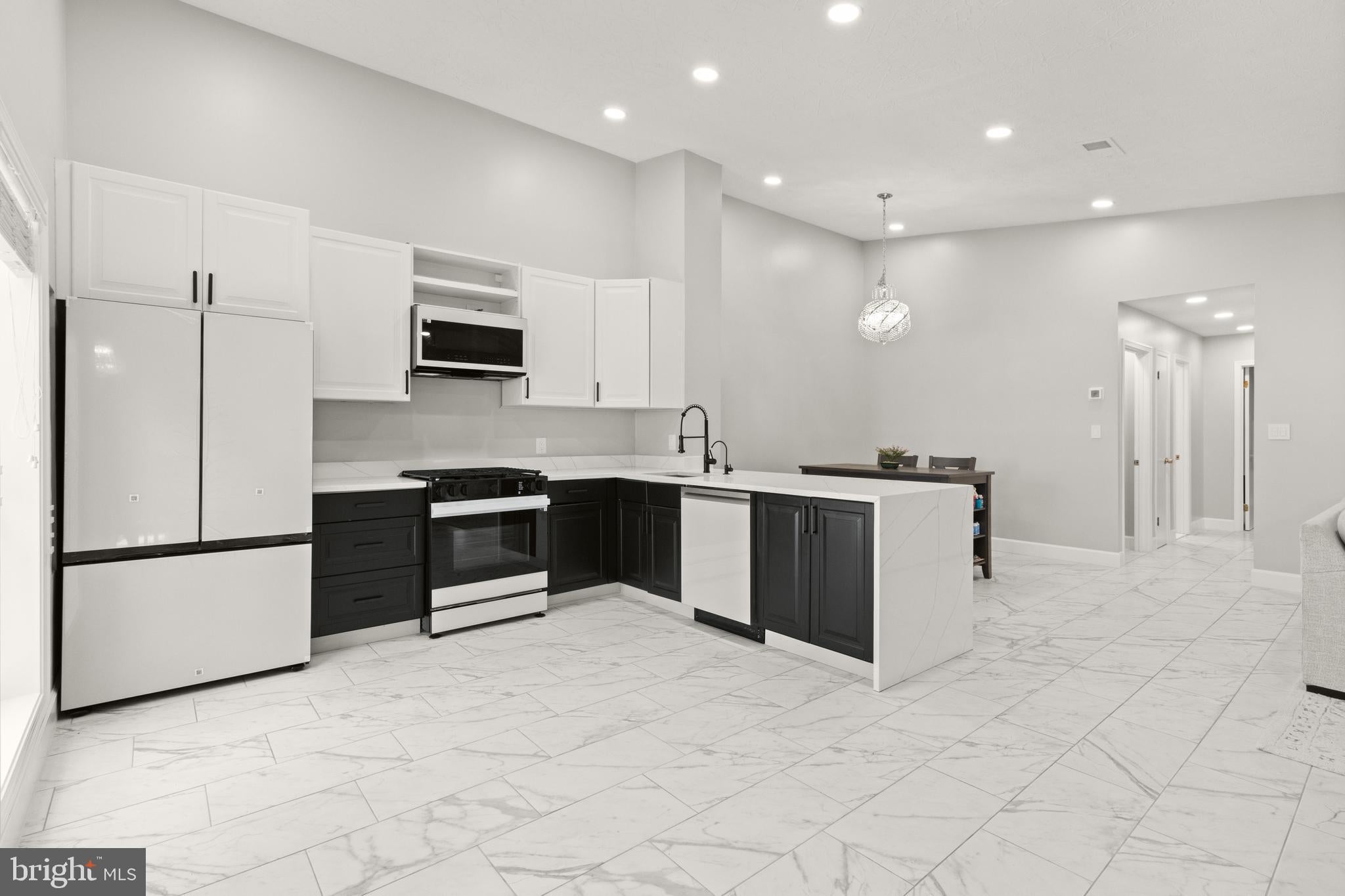 7753 WILLOW POINT DRIVE 7753