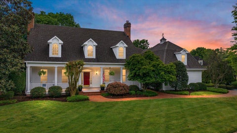 Photo of 14915 Alpine Bay Loop, GAINESVILLE, VA 20155 (MLS # VAPW2124166)