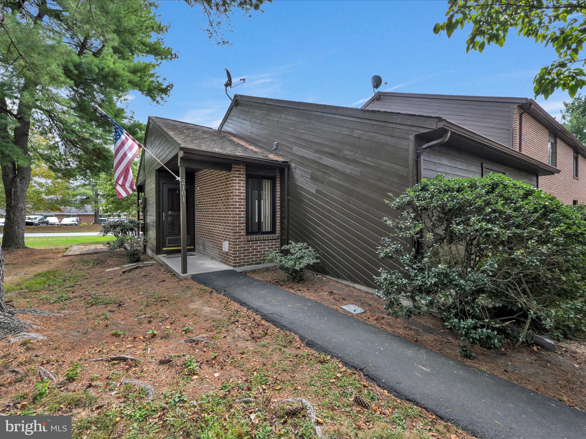 PINE BROOK - Residential