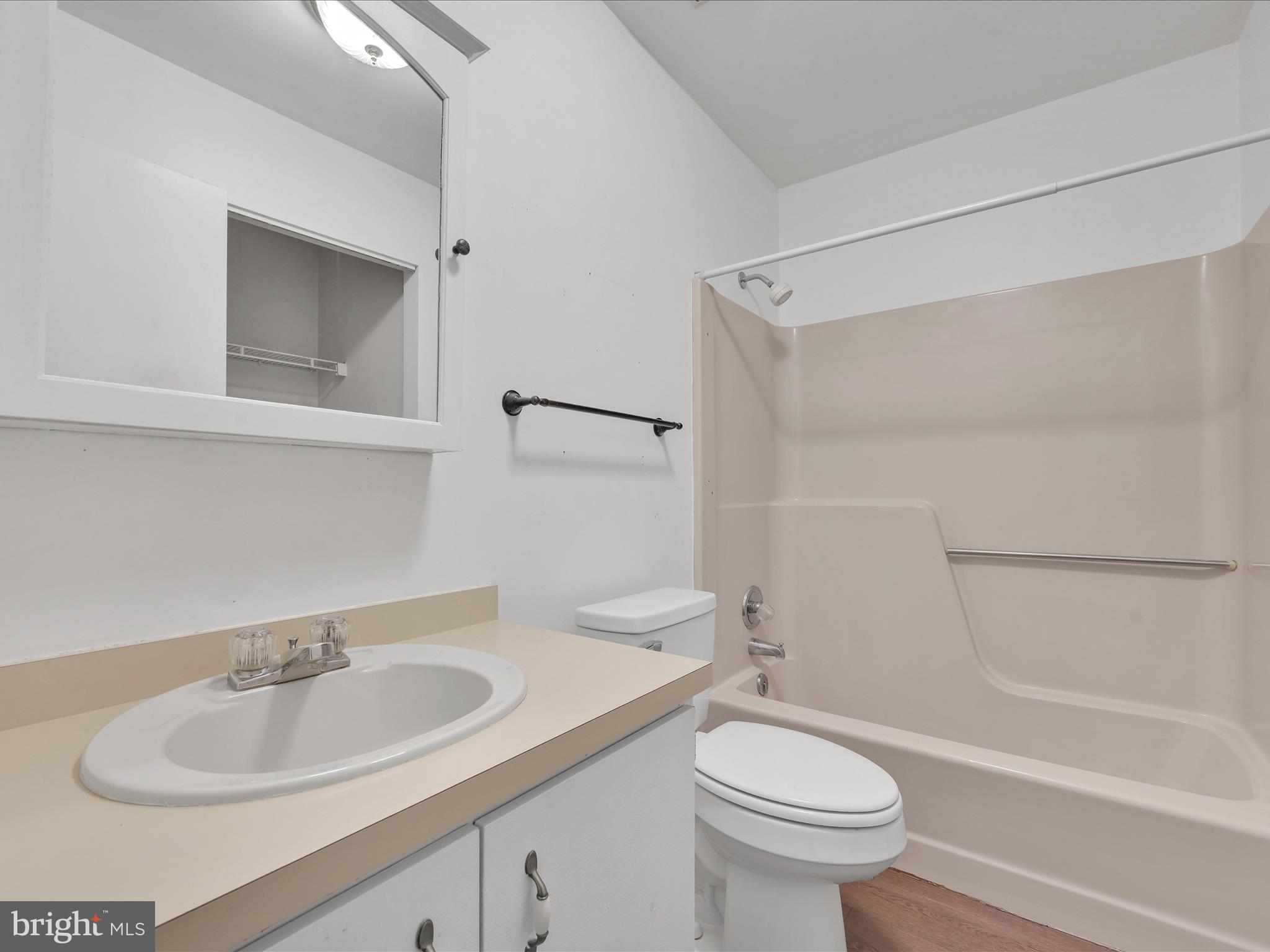 PINE BROOK - Residential