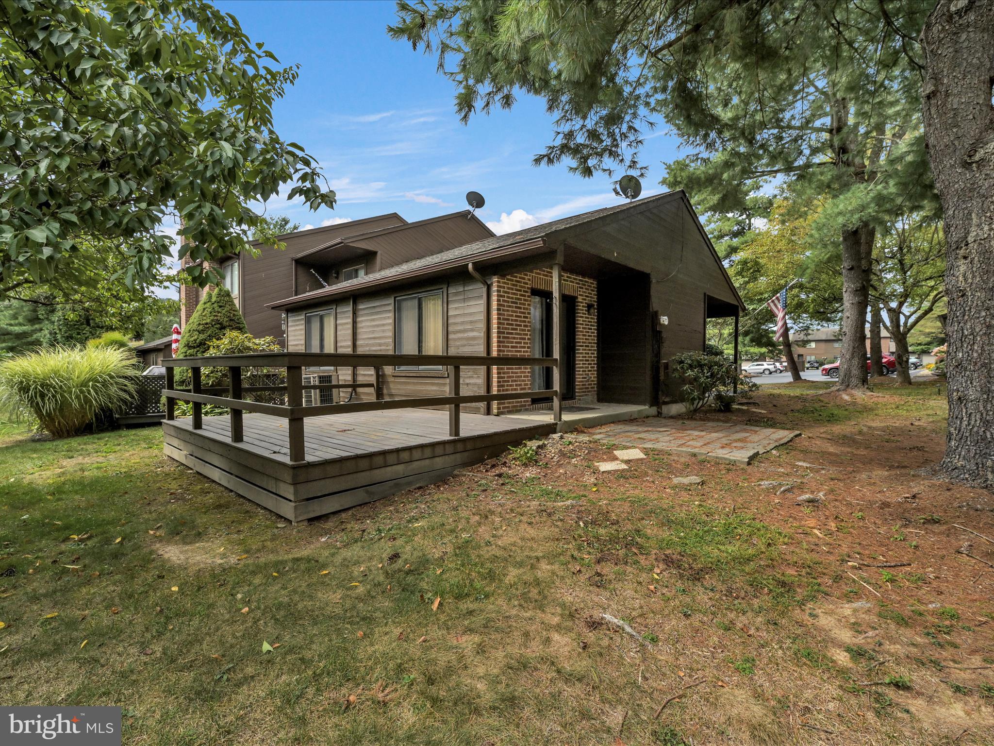 PINE BROOK - Residential