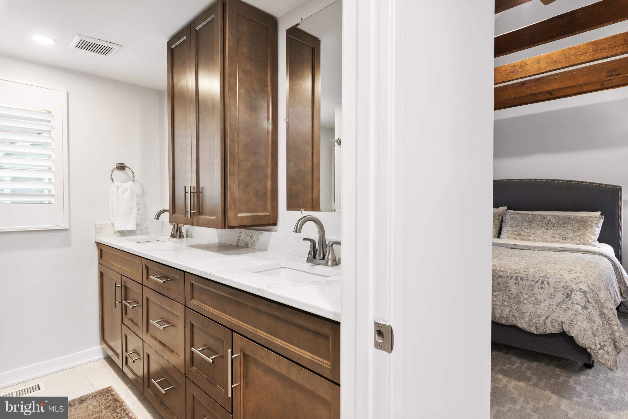 EASTPORT - Residential