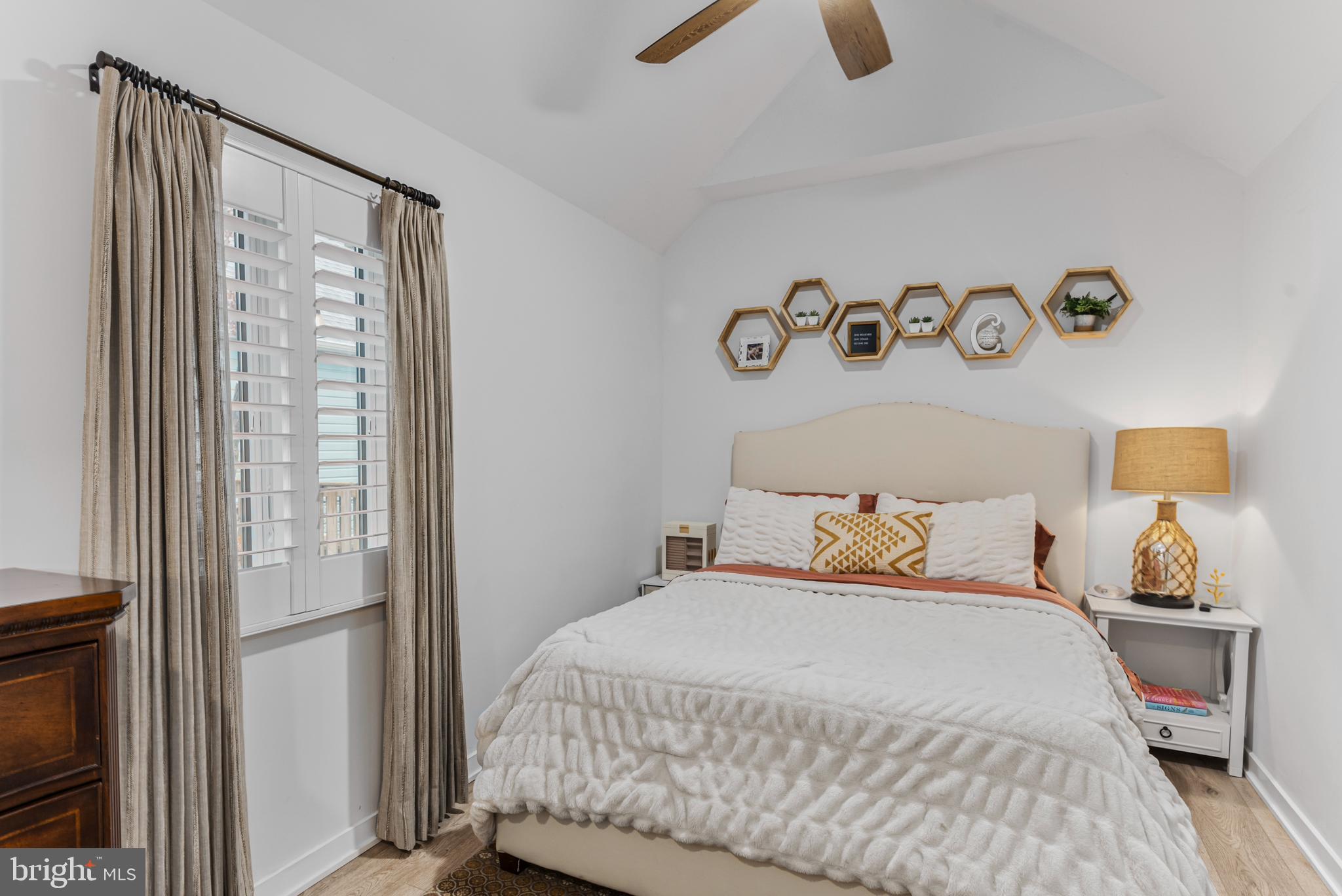 EASTPORT - Residential