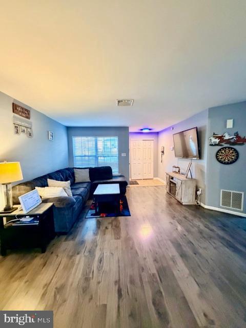 WALNUT BANK FARMS - Residential