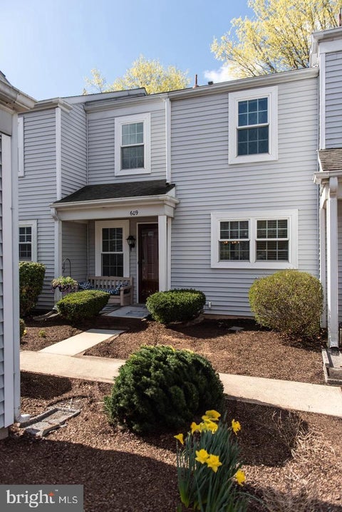 Townhouse For Rent - 609 Cambridge Court<br/> Lebanon County, PALMYRA, PA 17078