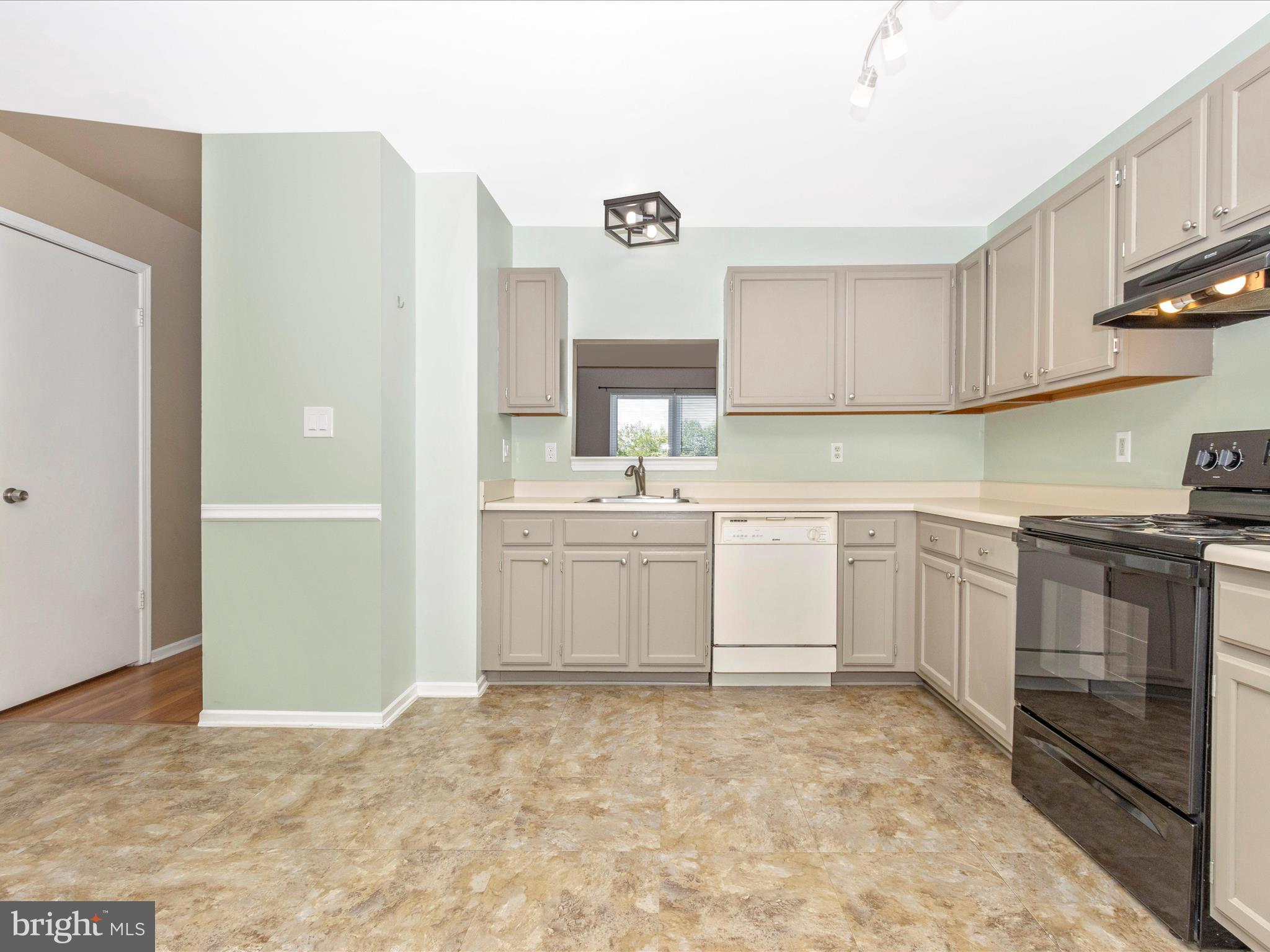 MONUMENTAL PARK - Residential