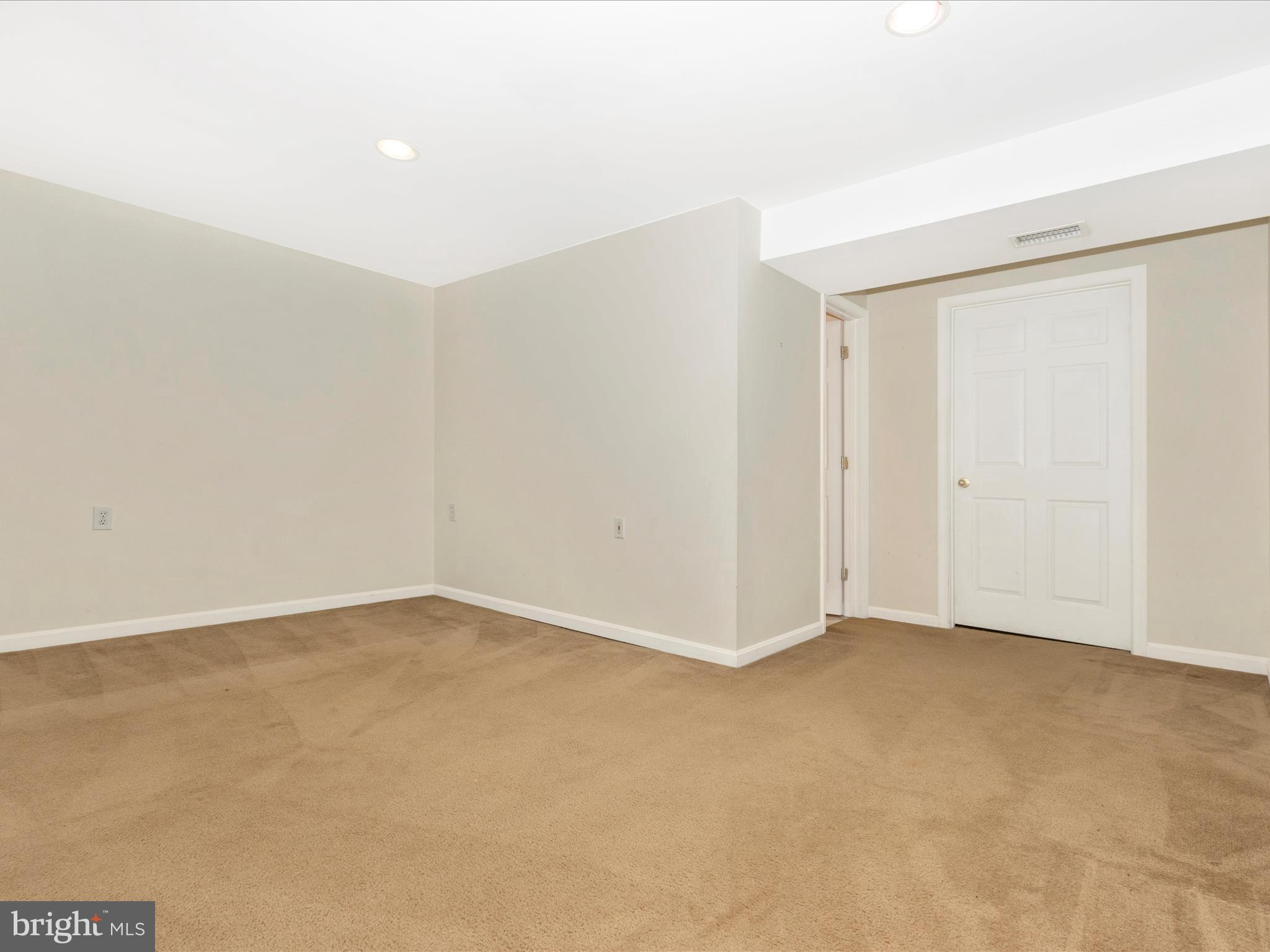 MONUMENTAL PARK - Residential