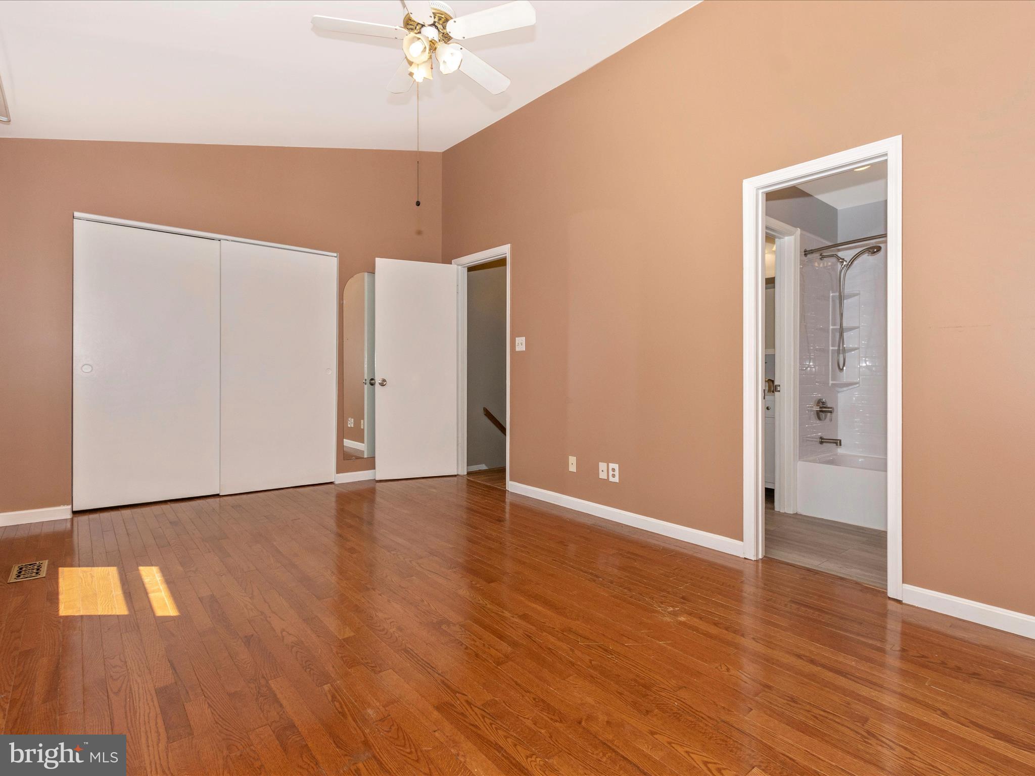 MONUMENTAL PARK - Residential