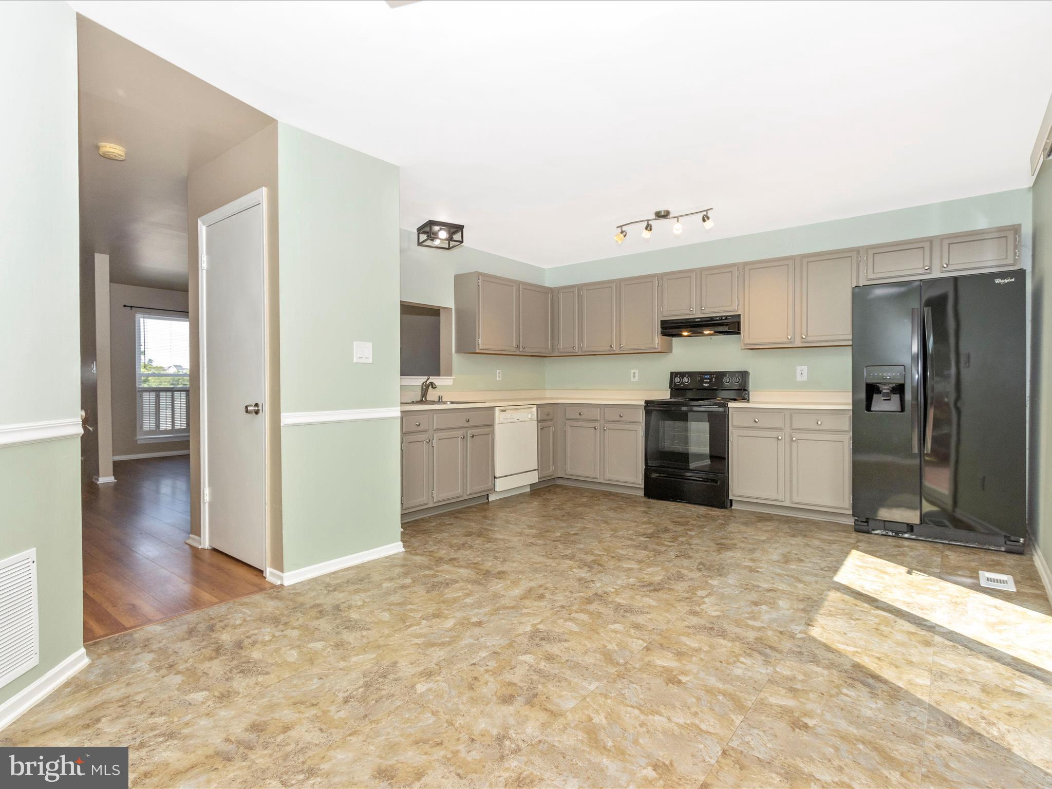 MONUMENTAL PARK - Residential