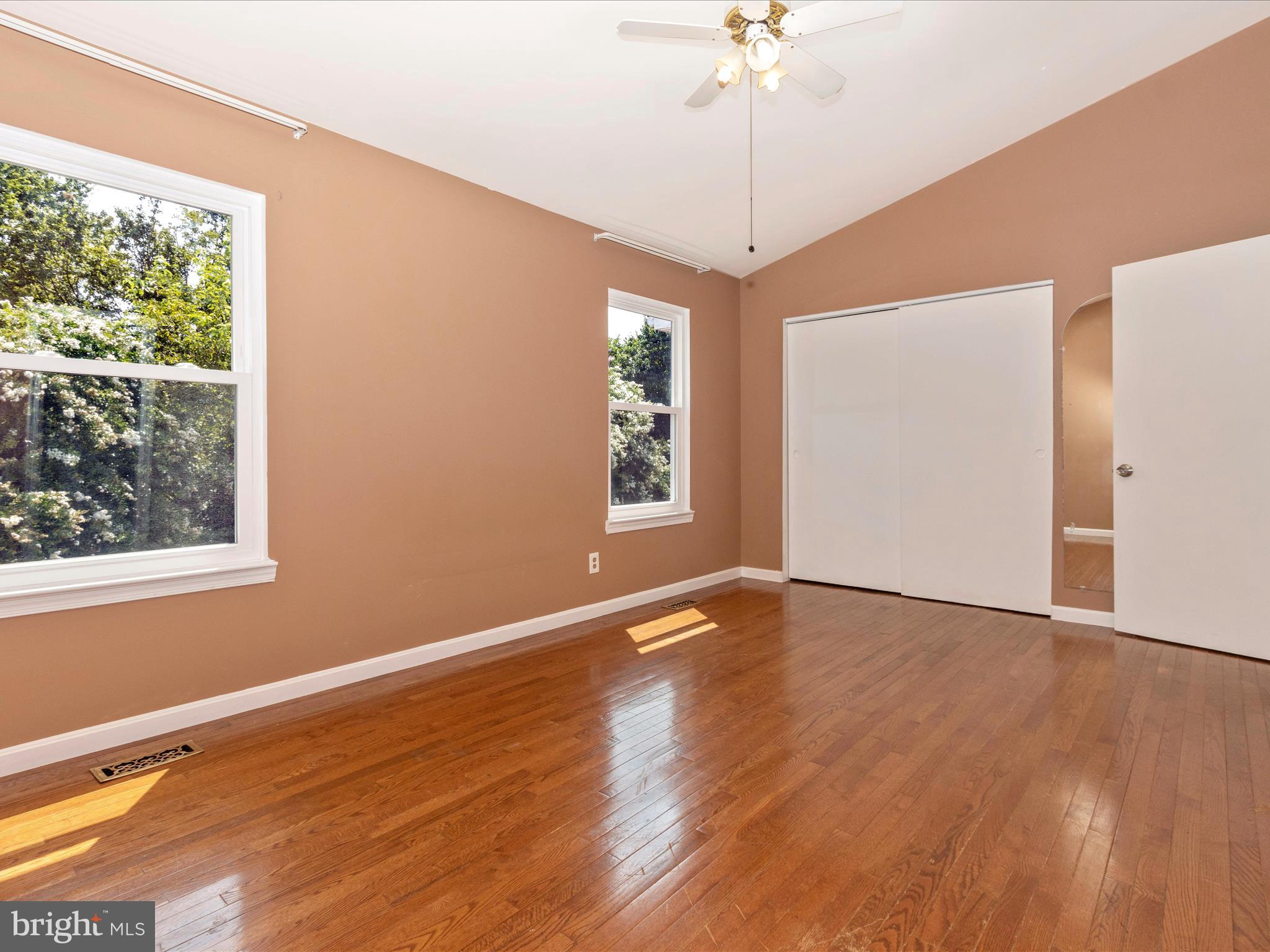 MONUMENTAL PARK - Residential