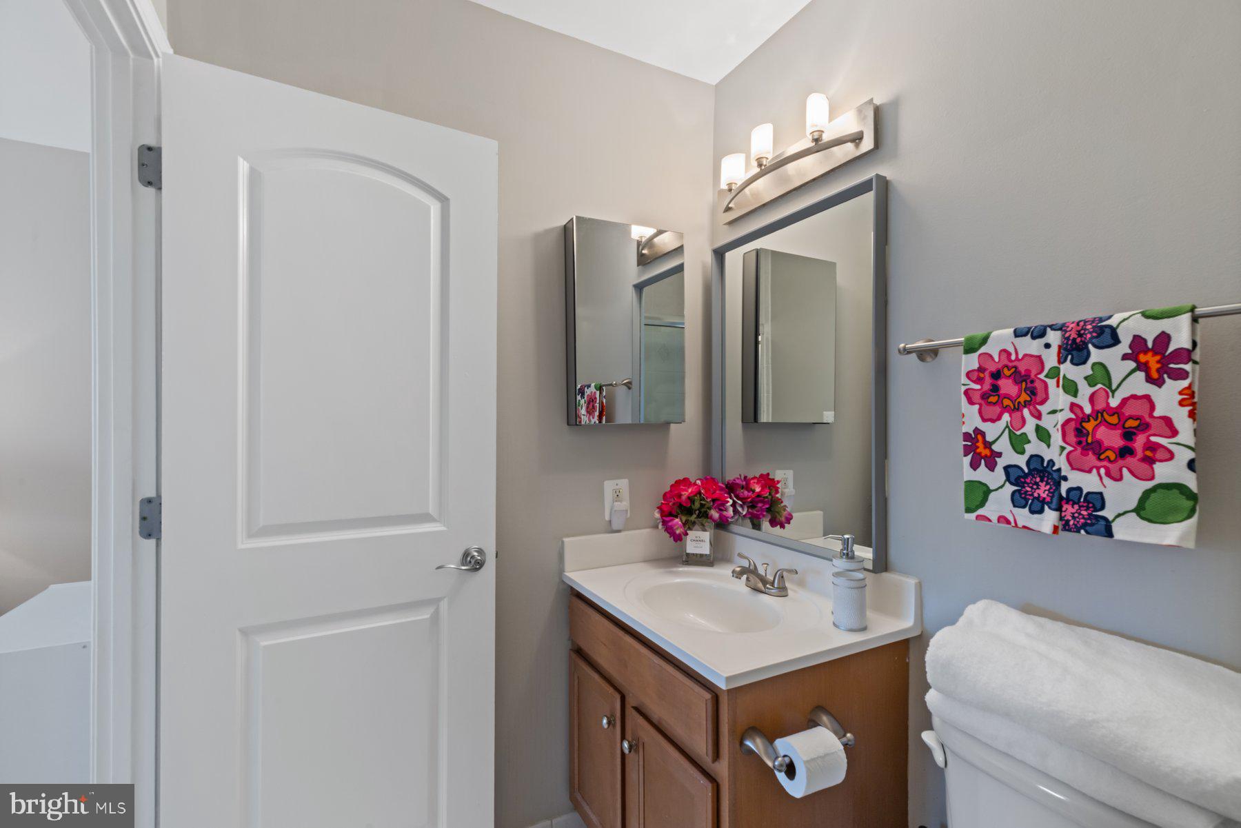 NORTH GREEN CONDOMINIUMS - Residential