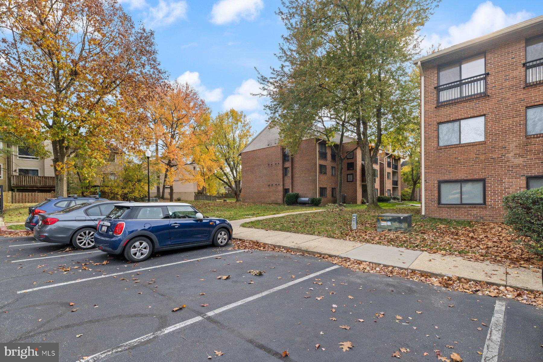 NORTH GREEN CONDOMINIUMS - Residential