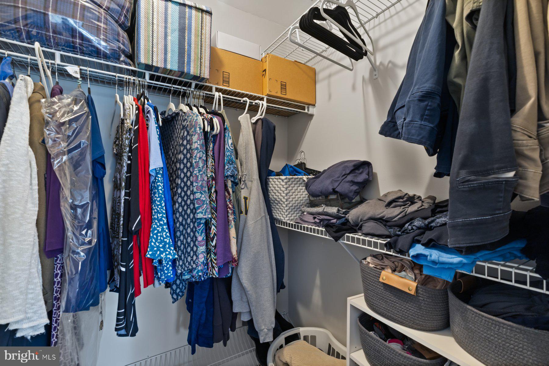 NORTH GREEN CONDOMINIUMS - Residential