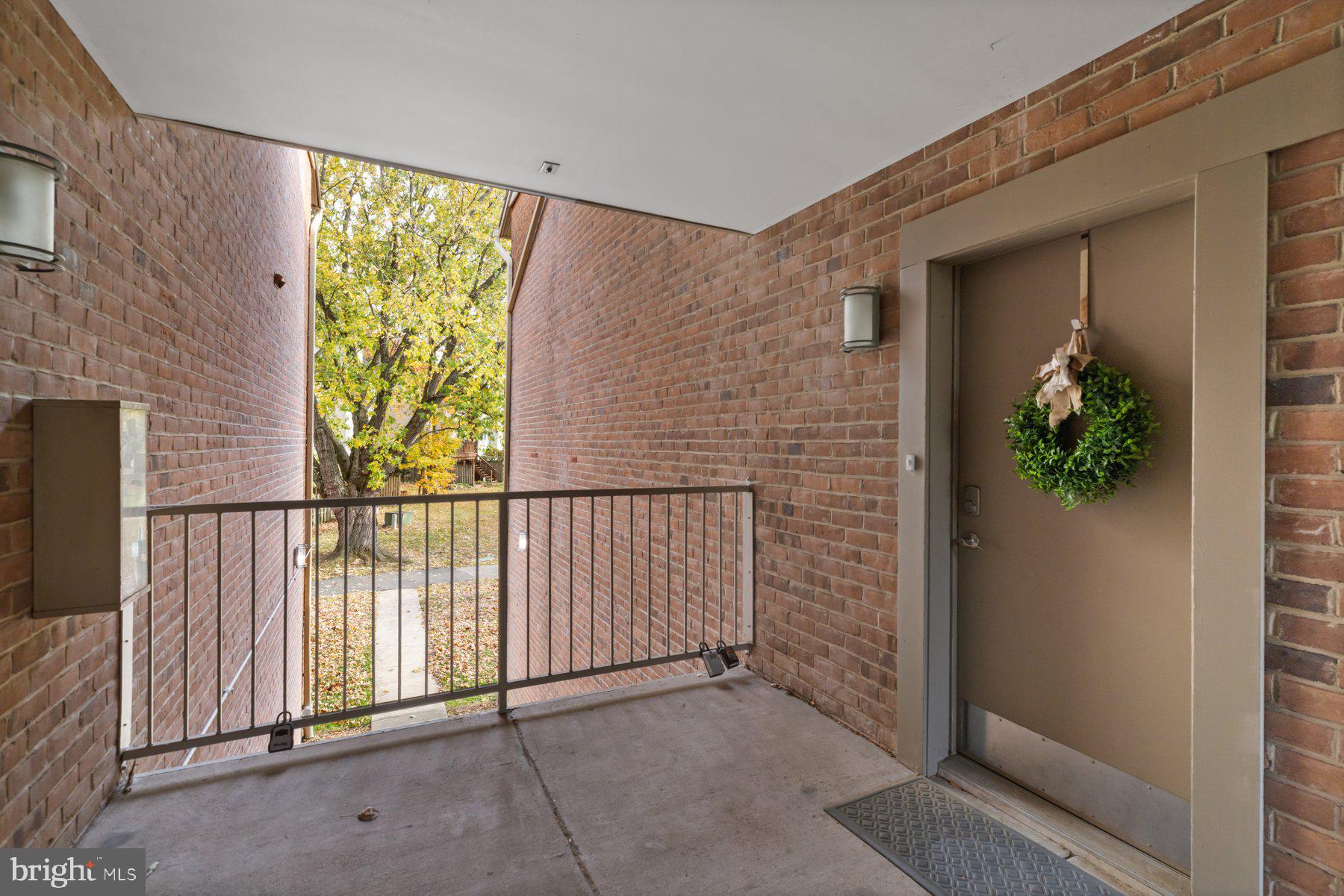 NORTH GREEN CONDOMINIUMS - Residential