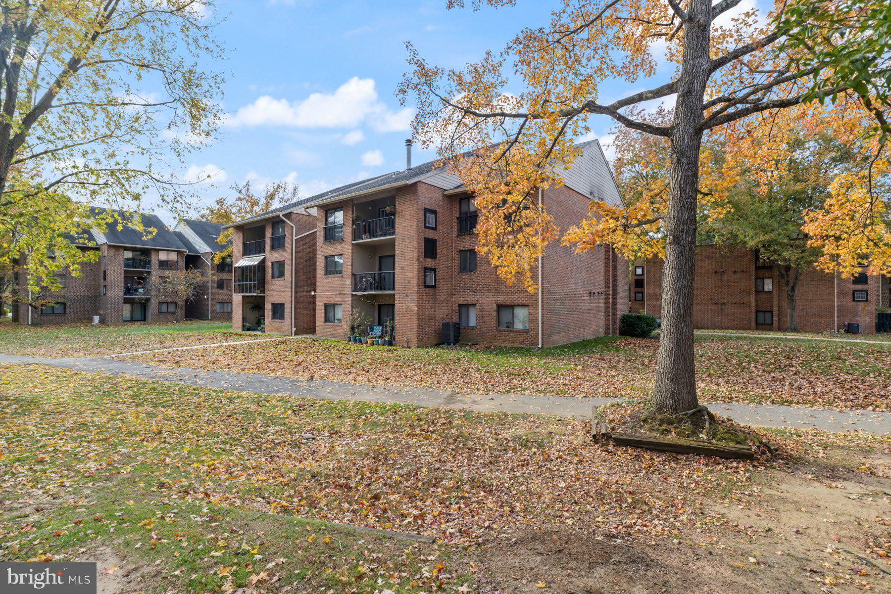 NORTH GREEN CONDOMINIUMS - Residential