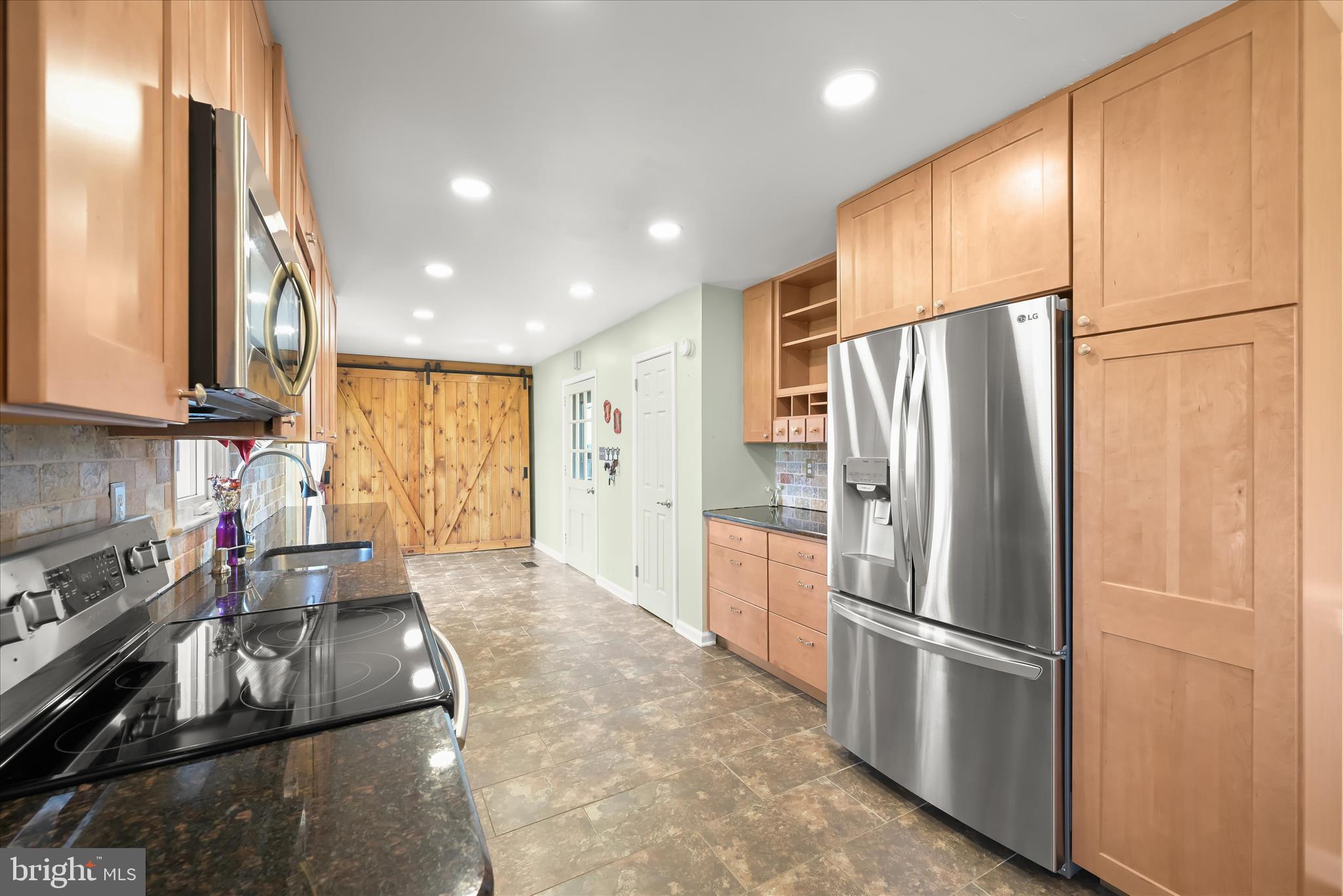 OAKRIDGE ESTATES - Residential