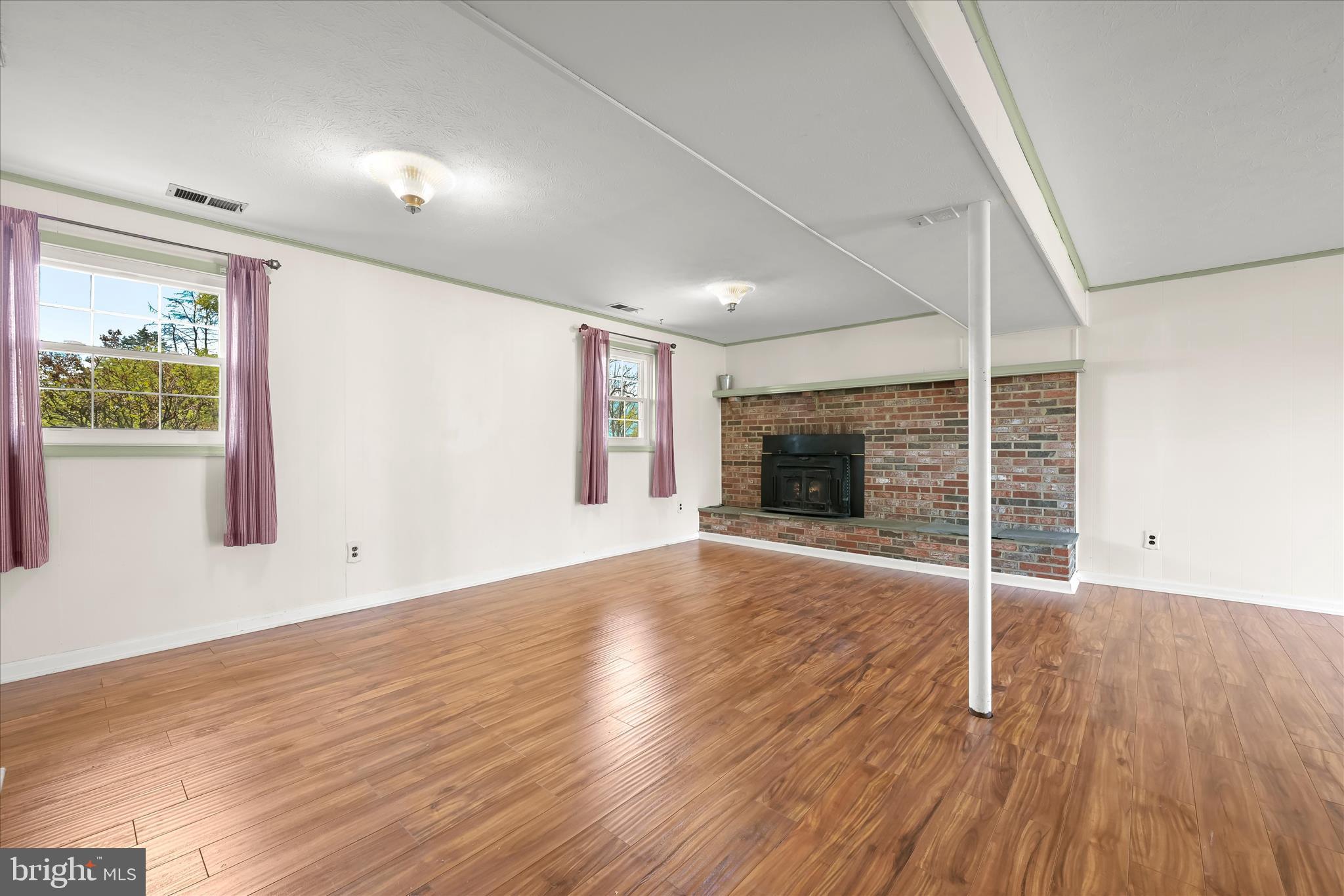 OAKRIDGE ESTATES - Residential