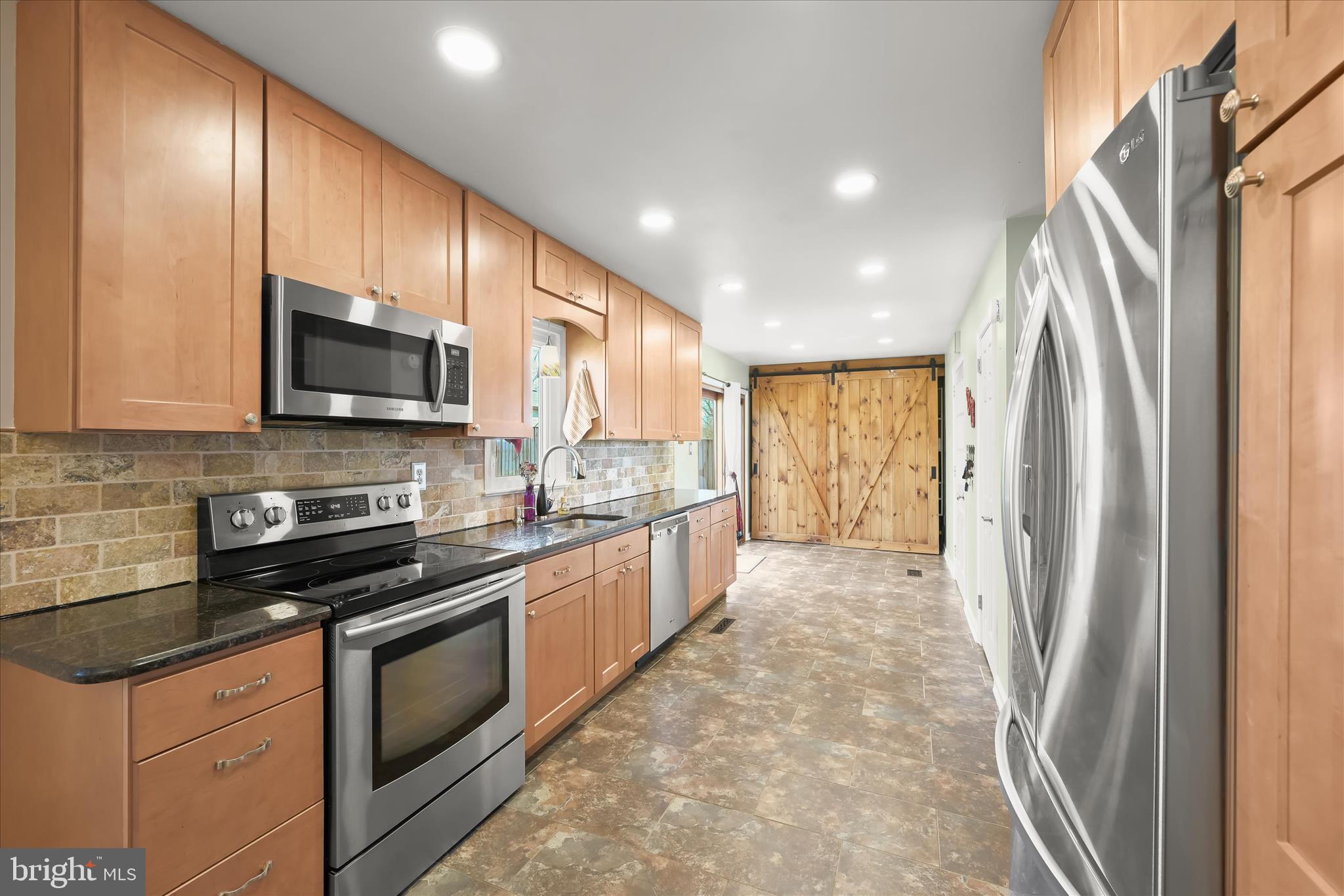 OAKRIDGE ESTATES - Residential