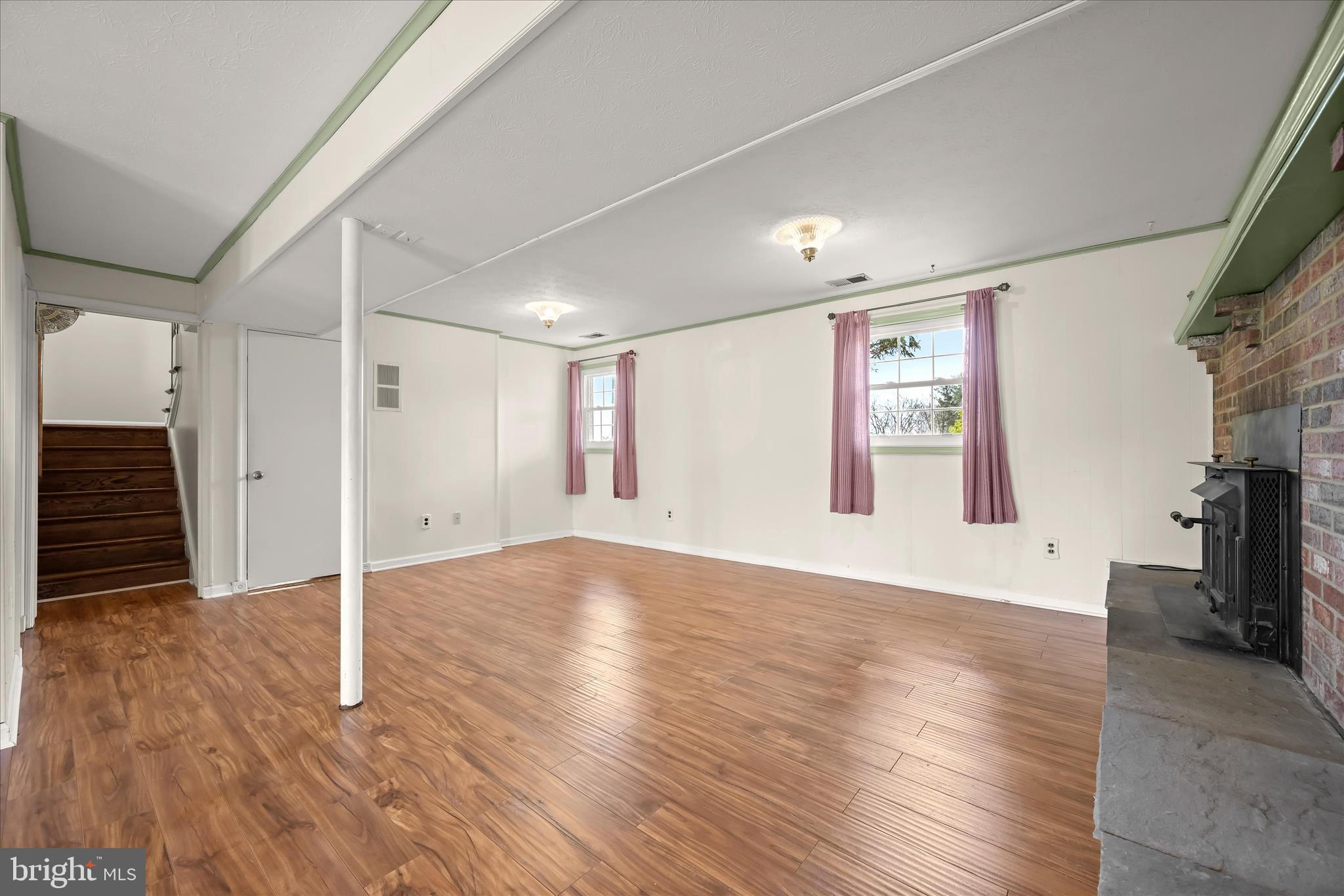 OAKRIDGE ESTATES - Residential