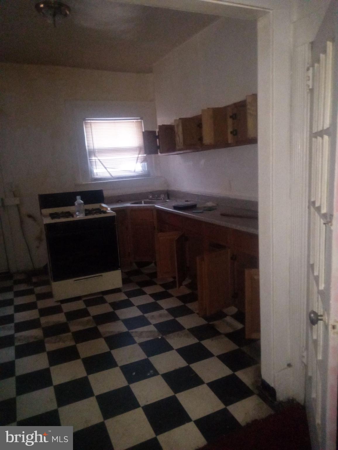 WEST PHILADELPHIA - Residential