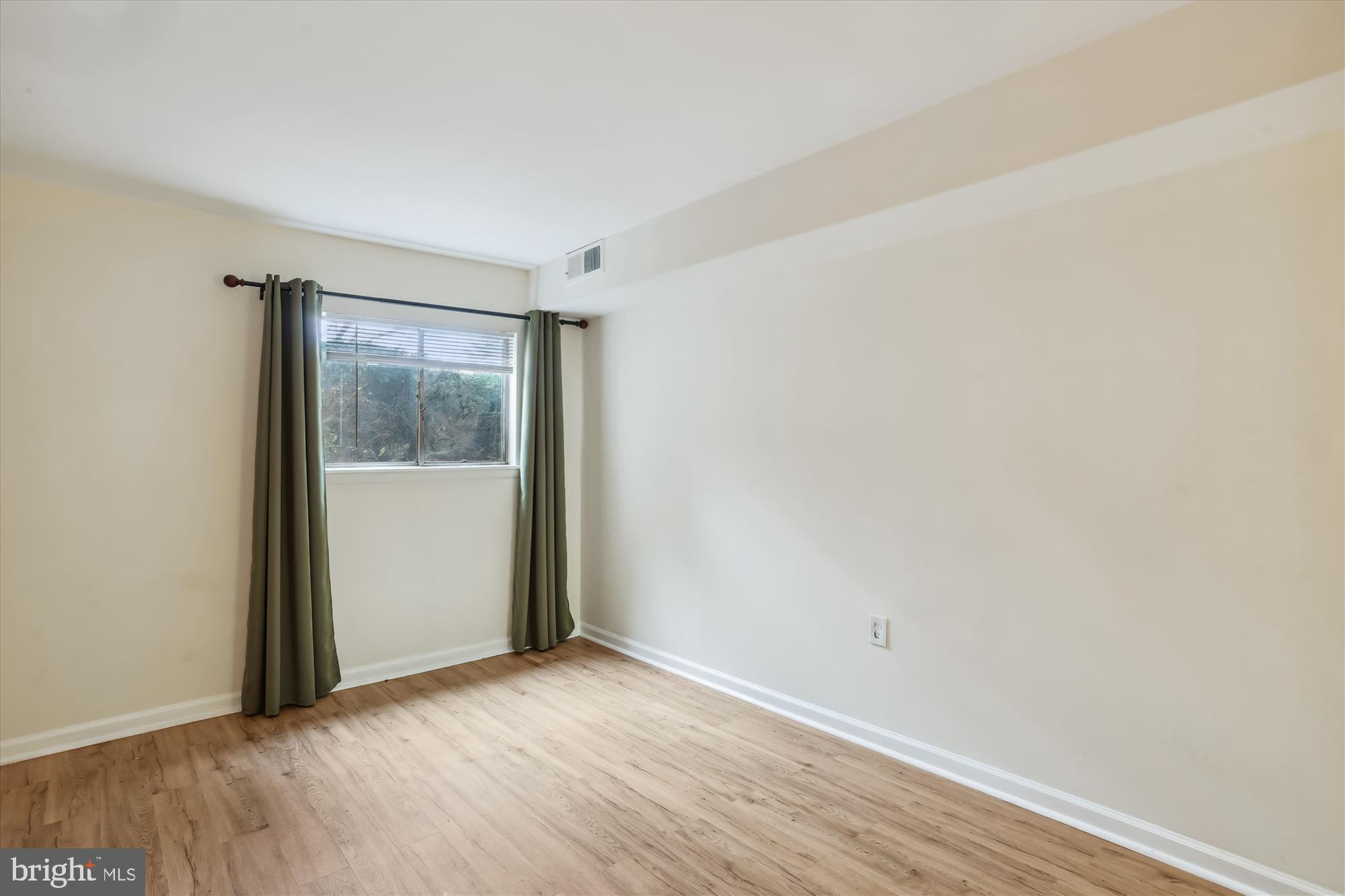 NORMANDIE ON THE LAKE I - Residential