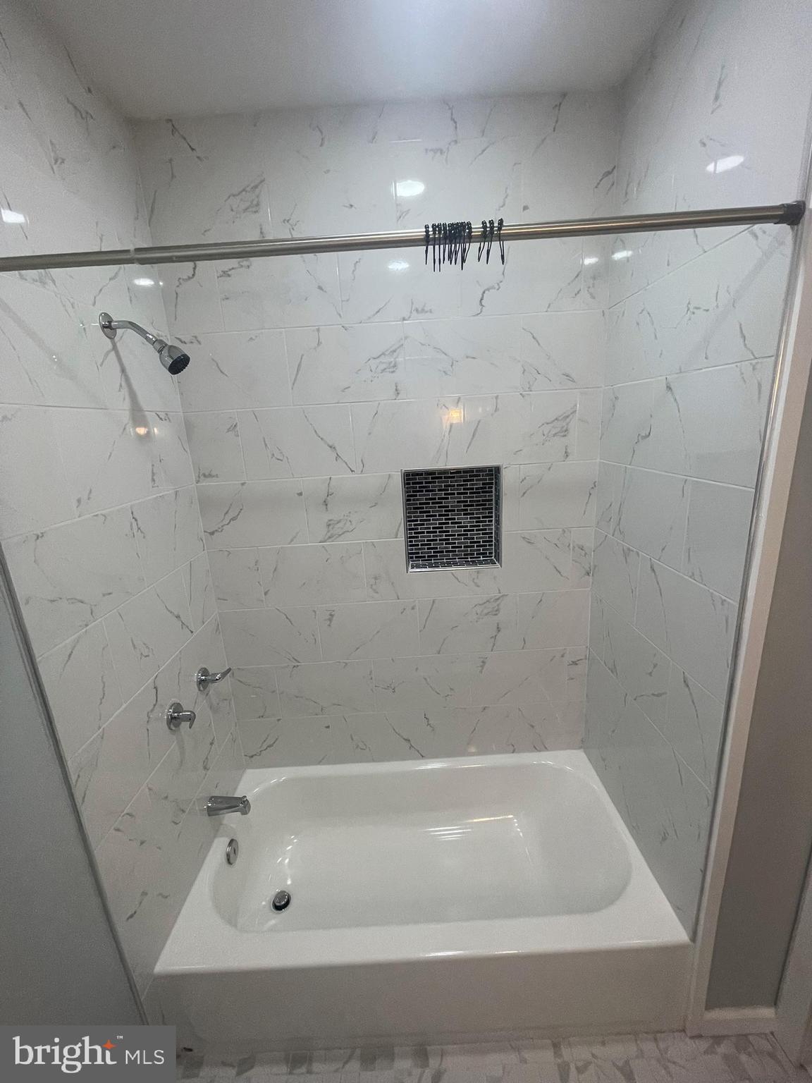 NICETOWN-TIOGA - Residential Lease