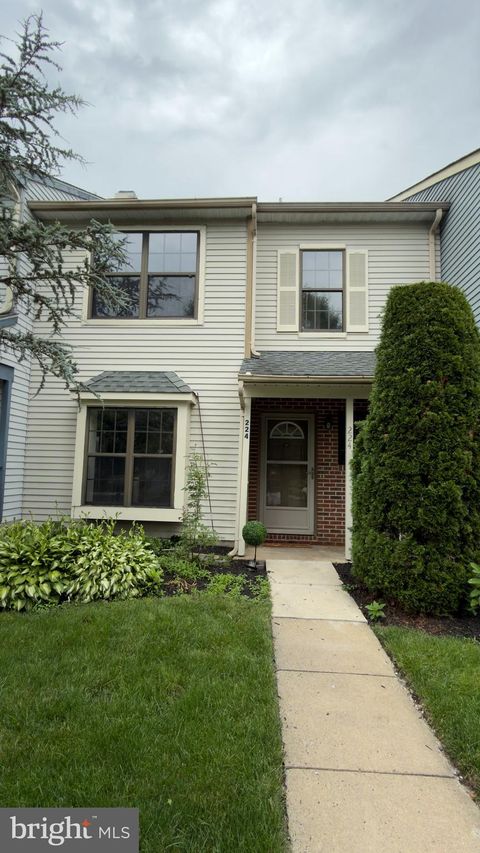Townhouse For Sale - 224 Crown Prince Drive<br/> MARLTON, NJ 08053