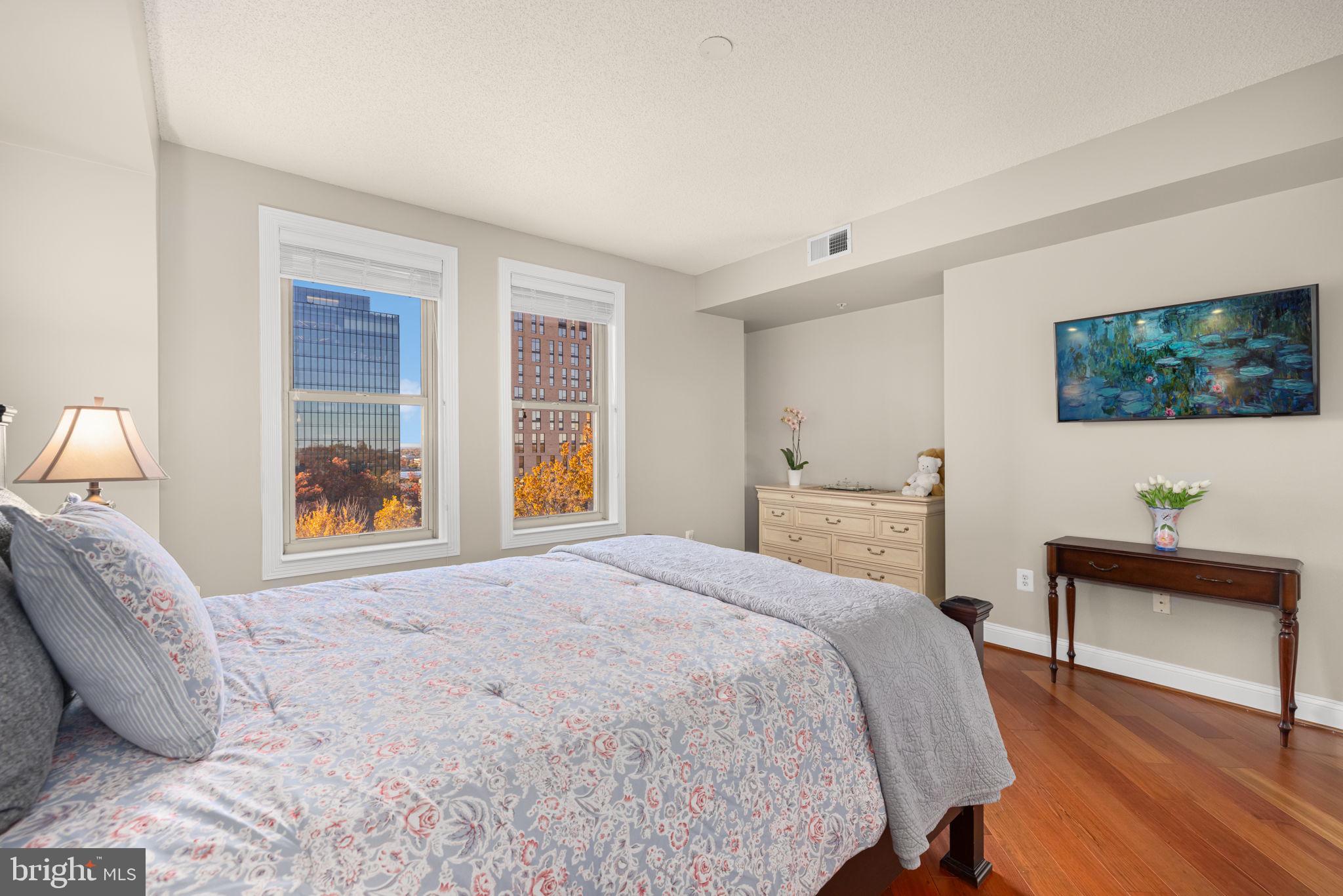 STRATFORD CONDOMINIUMS - Residential