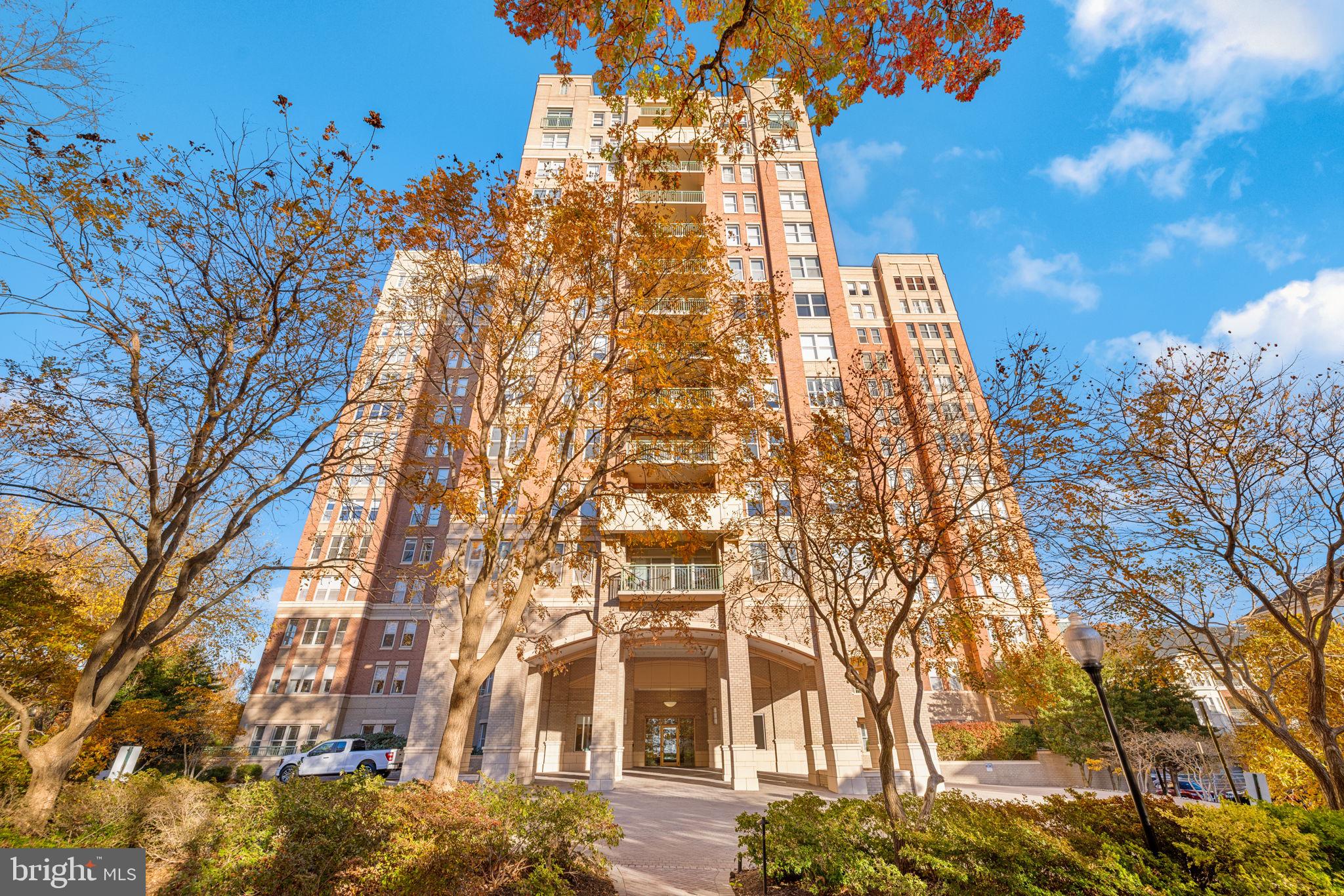 STRATFORD CONDOMINIUMS - Residential