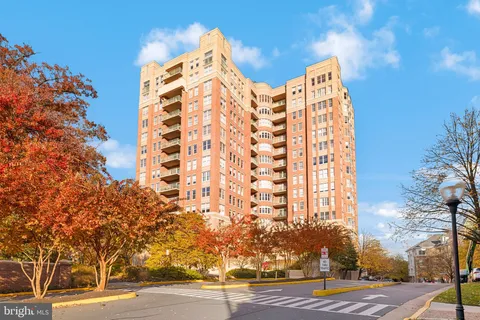 11776 Stratford House Place Unit 907, Reston, VA MLS: VAFX2276250