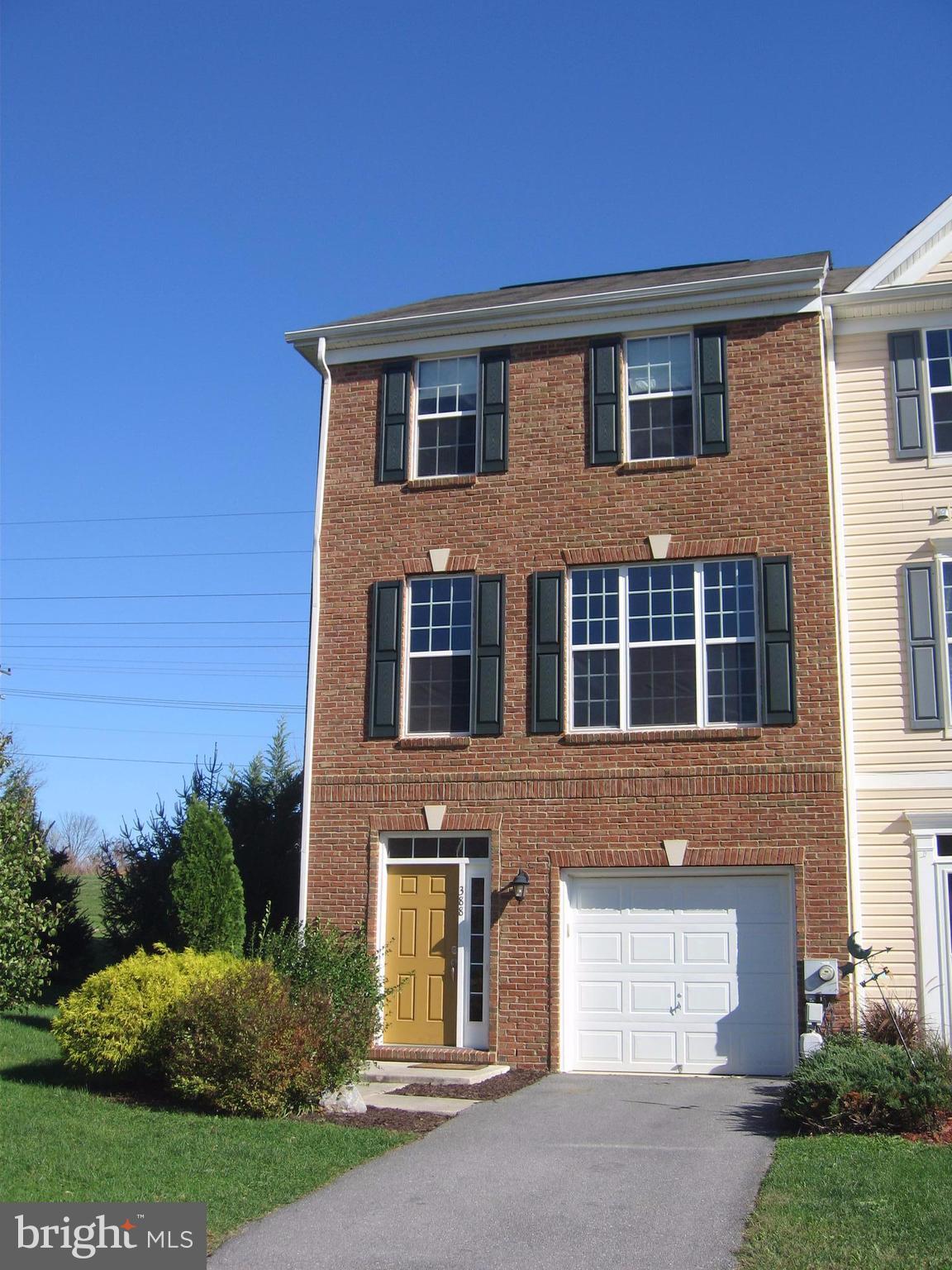 COLONIAL HILLS - Residential Lease