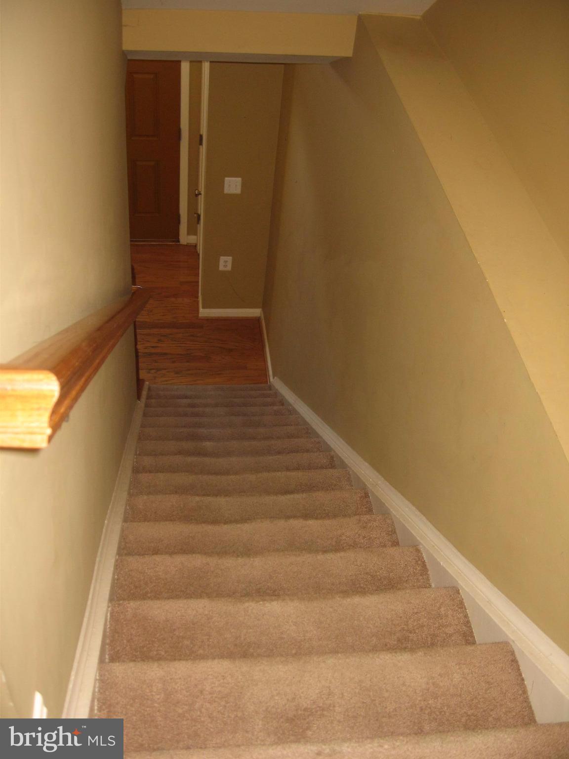 COLONIAL HILLS - Residential Lease