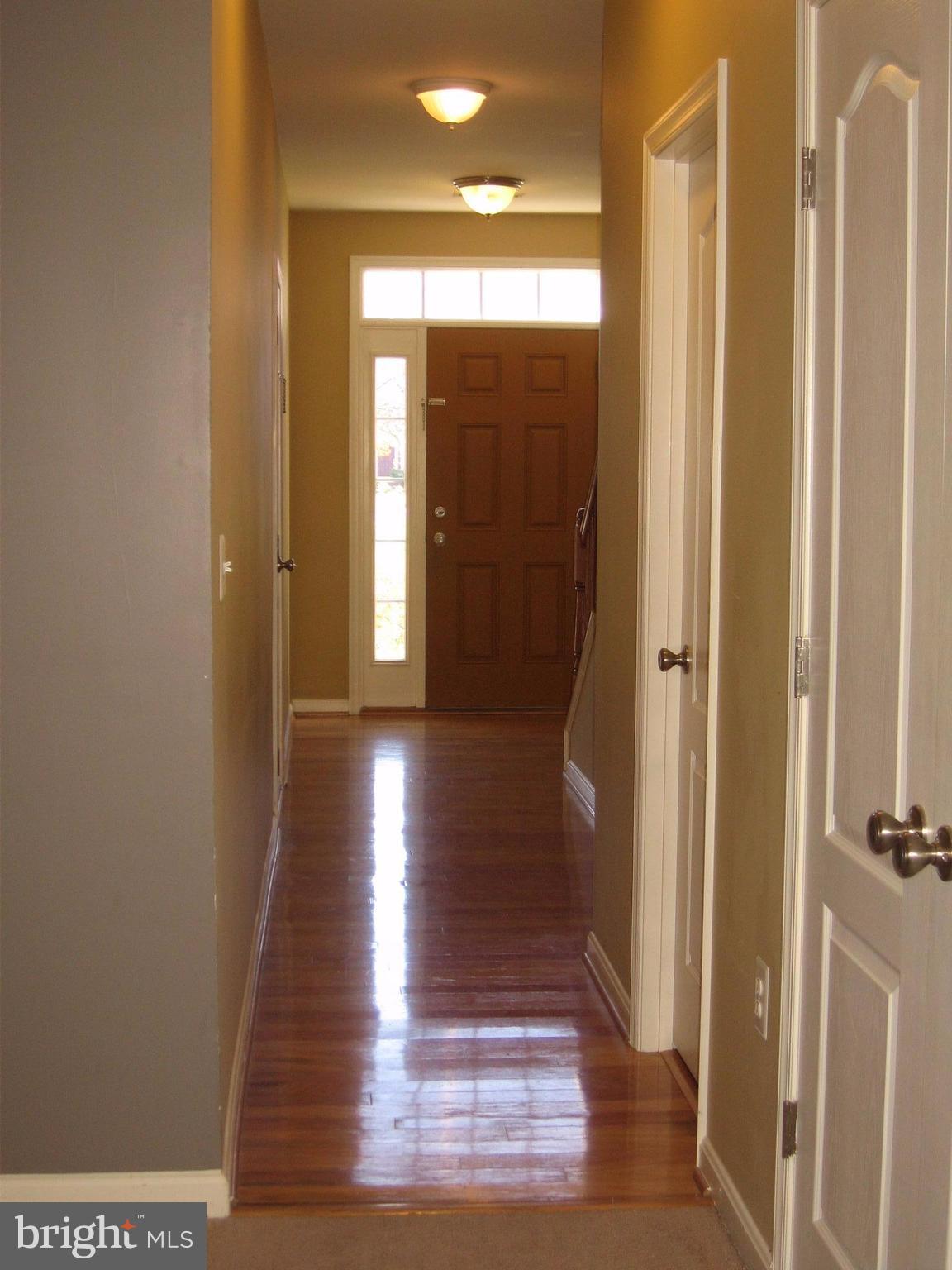 COLONIAL HILLS - Residential Lease