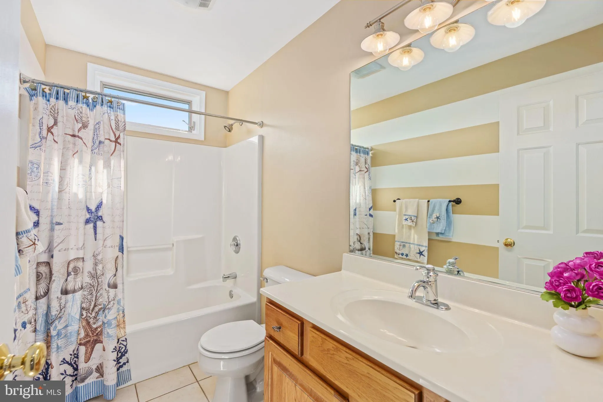 Zionsville, Pennsylvania 18092, United States, 4 Bedrooms Bedrooms, ,4 BathroomsBathrooms,Residential,Active,226486