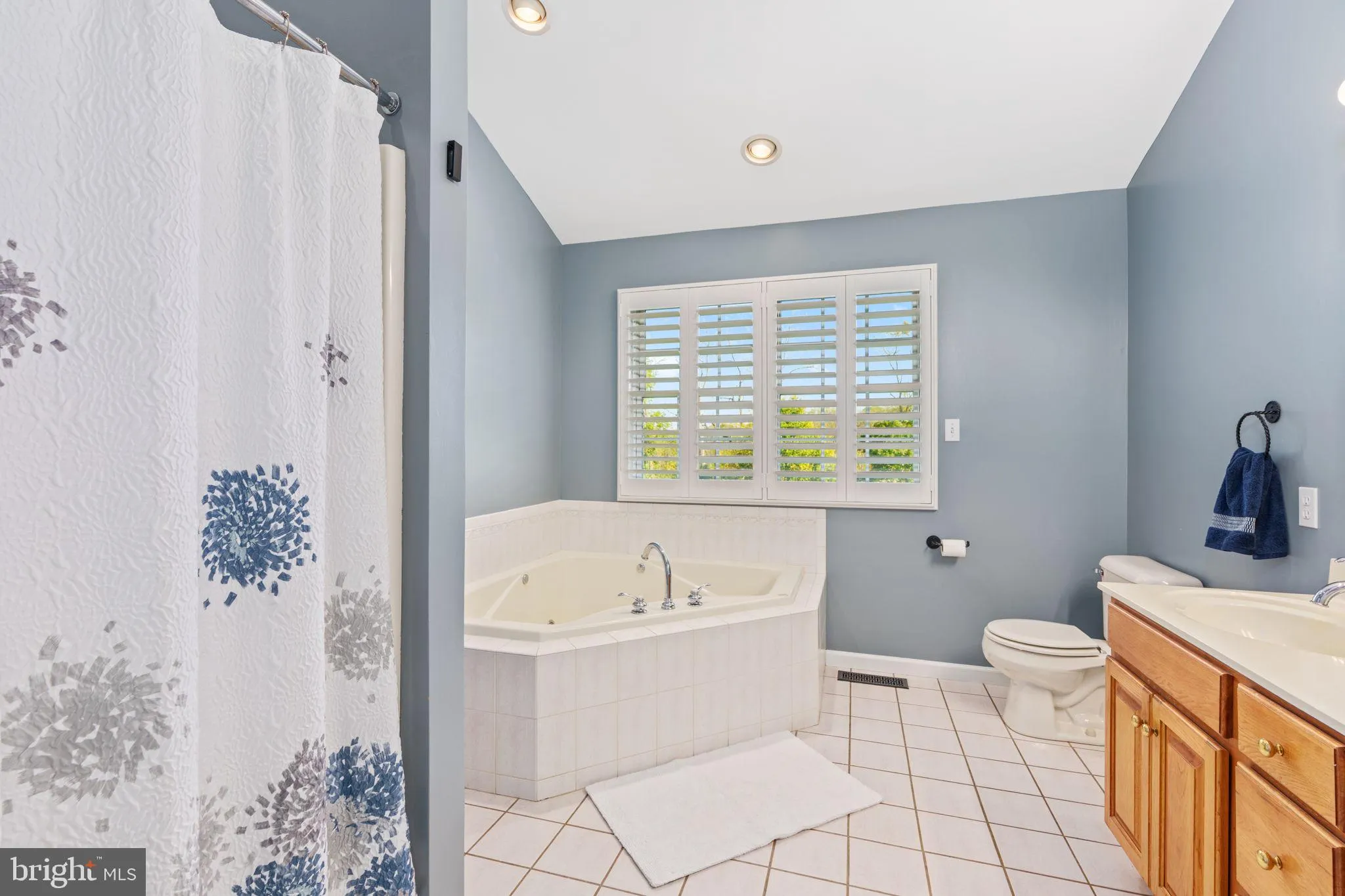 Zionsville, Pennsylvania 18092, United States, 4 Bedrooms Bedrooms, ,4 BathroomsBathrooms,Residential,Active,226486