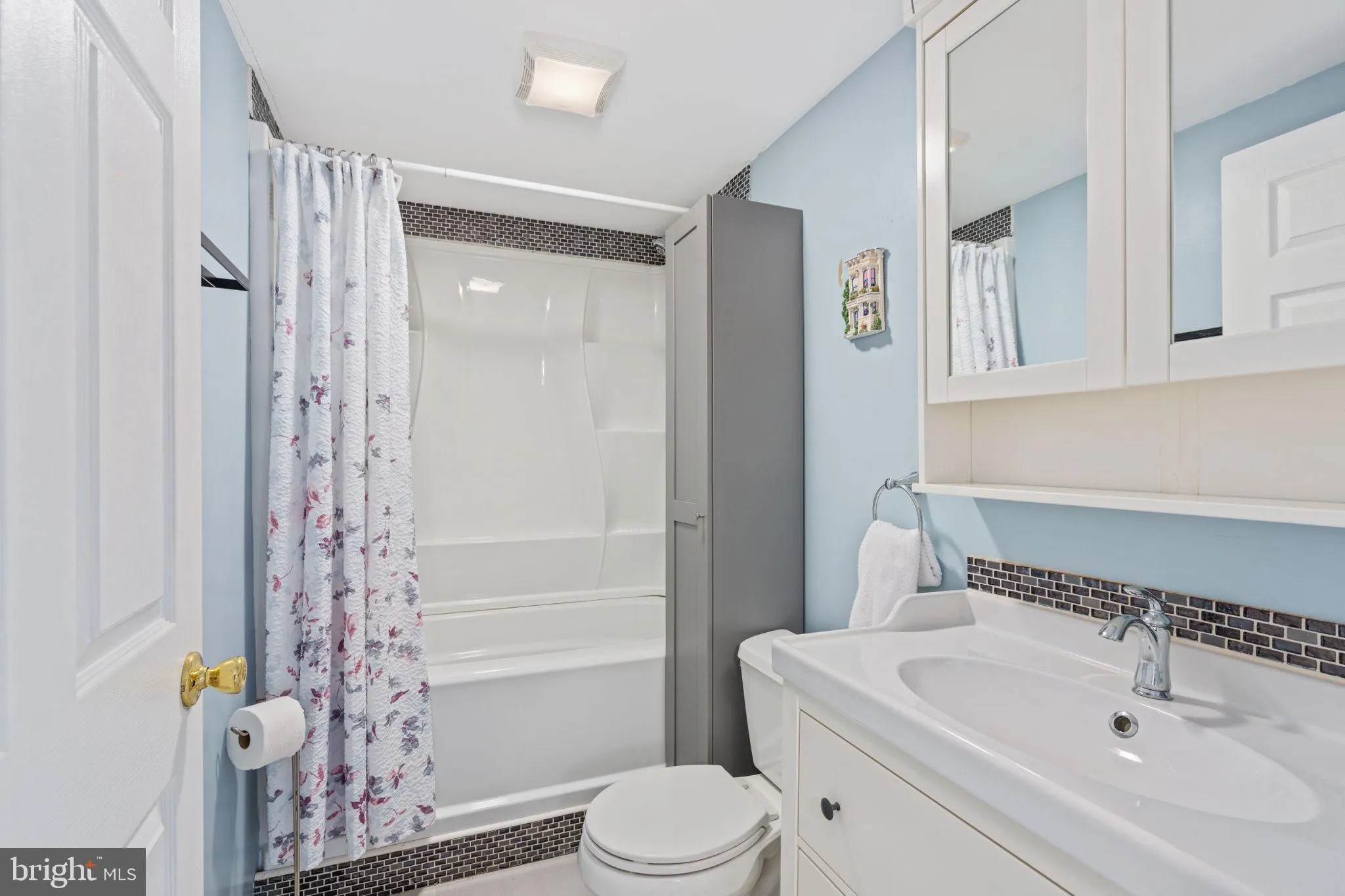 Zionsville, Pennsylvania 18092, United States, 4 Bedrooms Bedrooms, ,4 BathroomsBathrooms,Residential,Active,226486