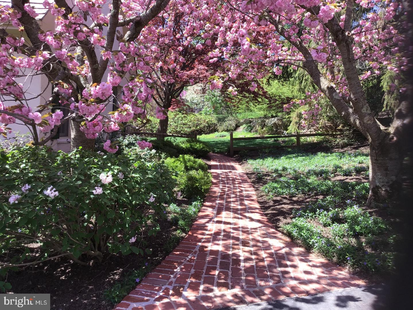 STONEGATE - Residential