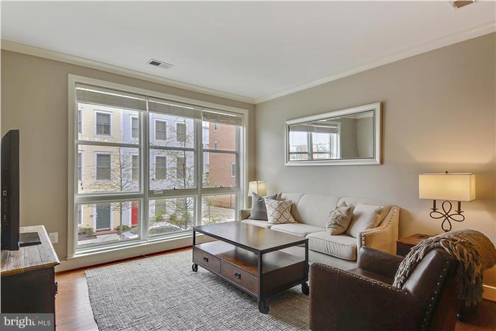 OLD TOWN COMMONS - Residential