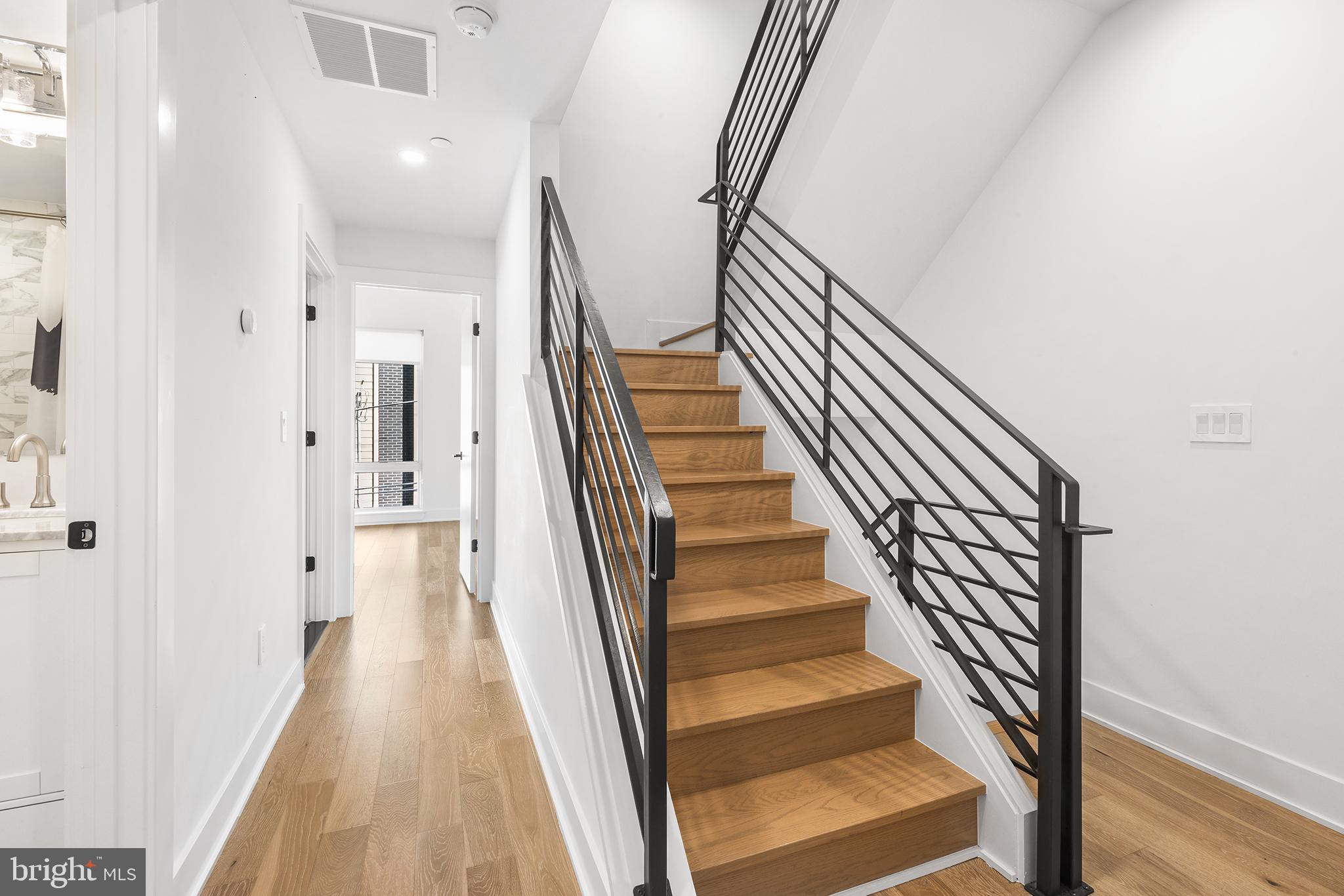 GRADUATE HOSPITAL - Residential Lease