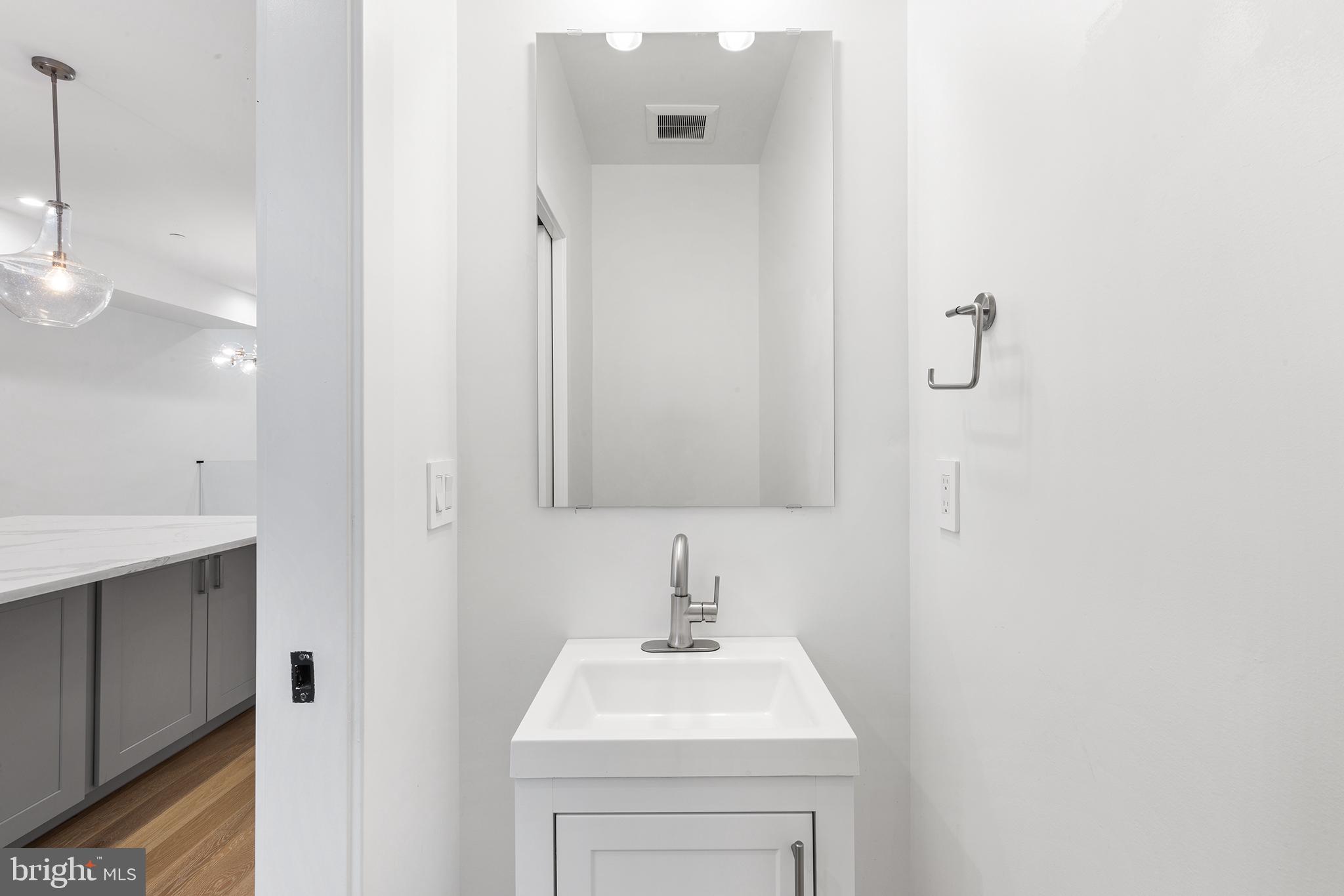 GRADUATE HOSPITAL - Residential Lease