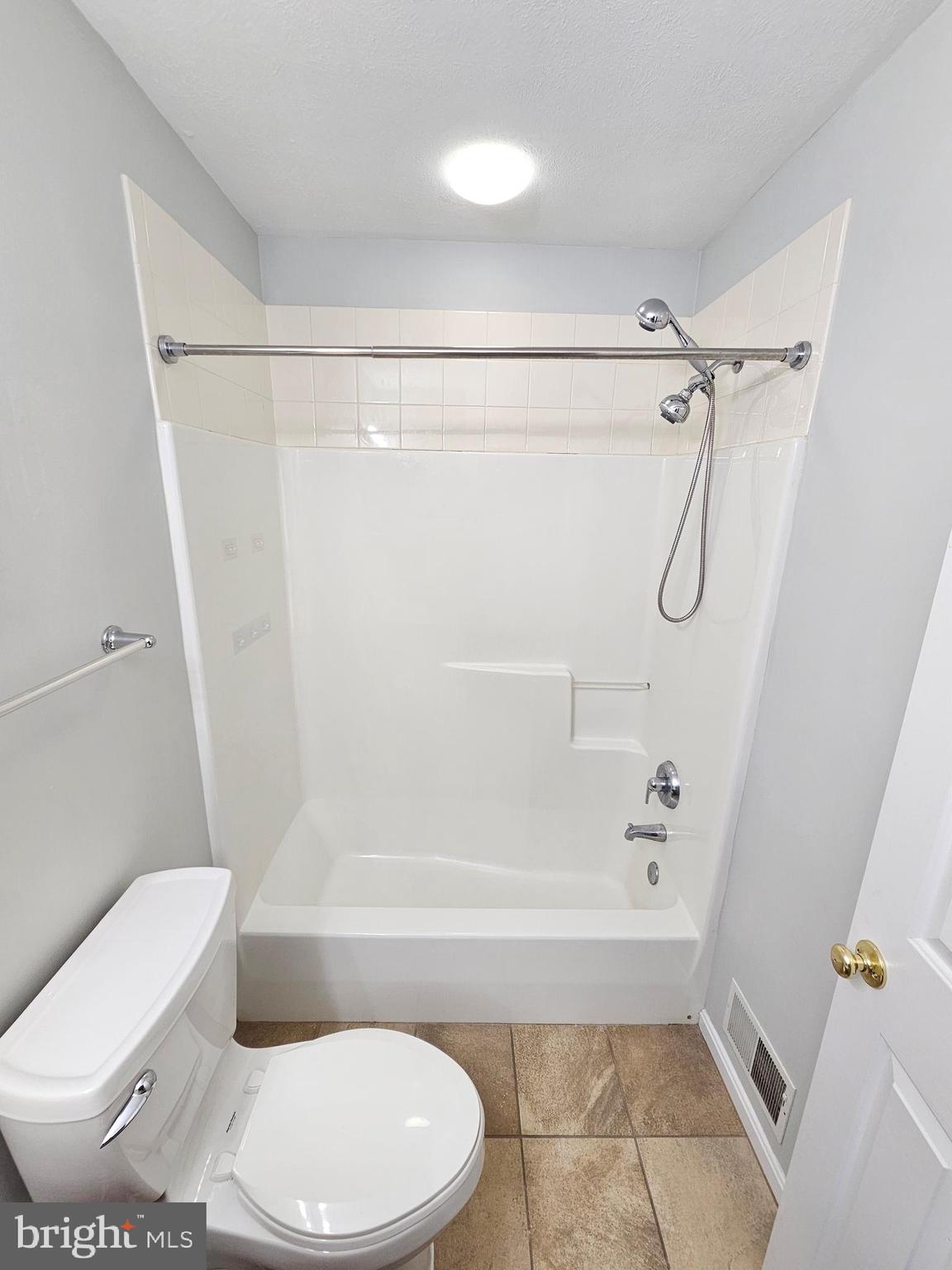 NEW MARKET WEST - Residential Lease