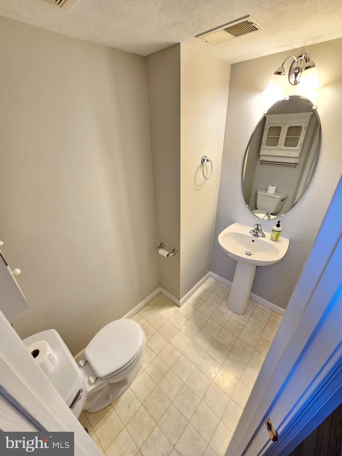 NEW MARKET WEST - Residential Lease