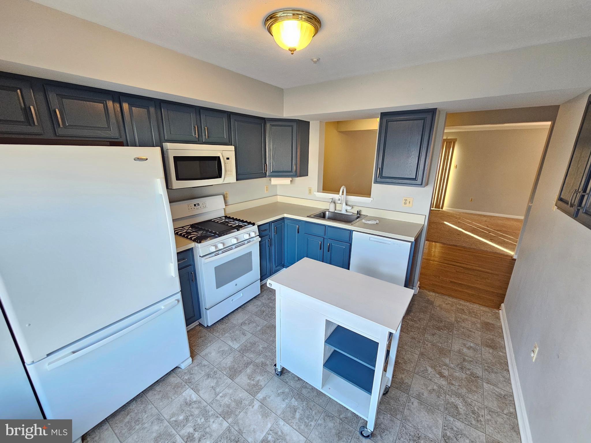 NEW MARKET WEST - Residential Lease