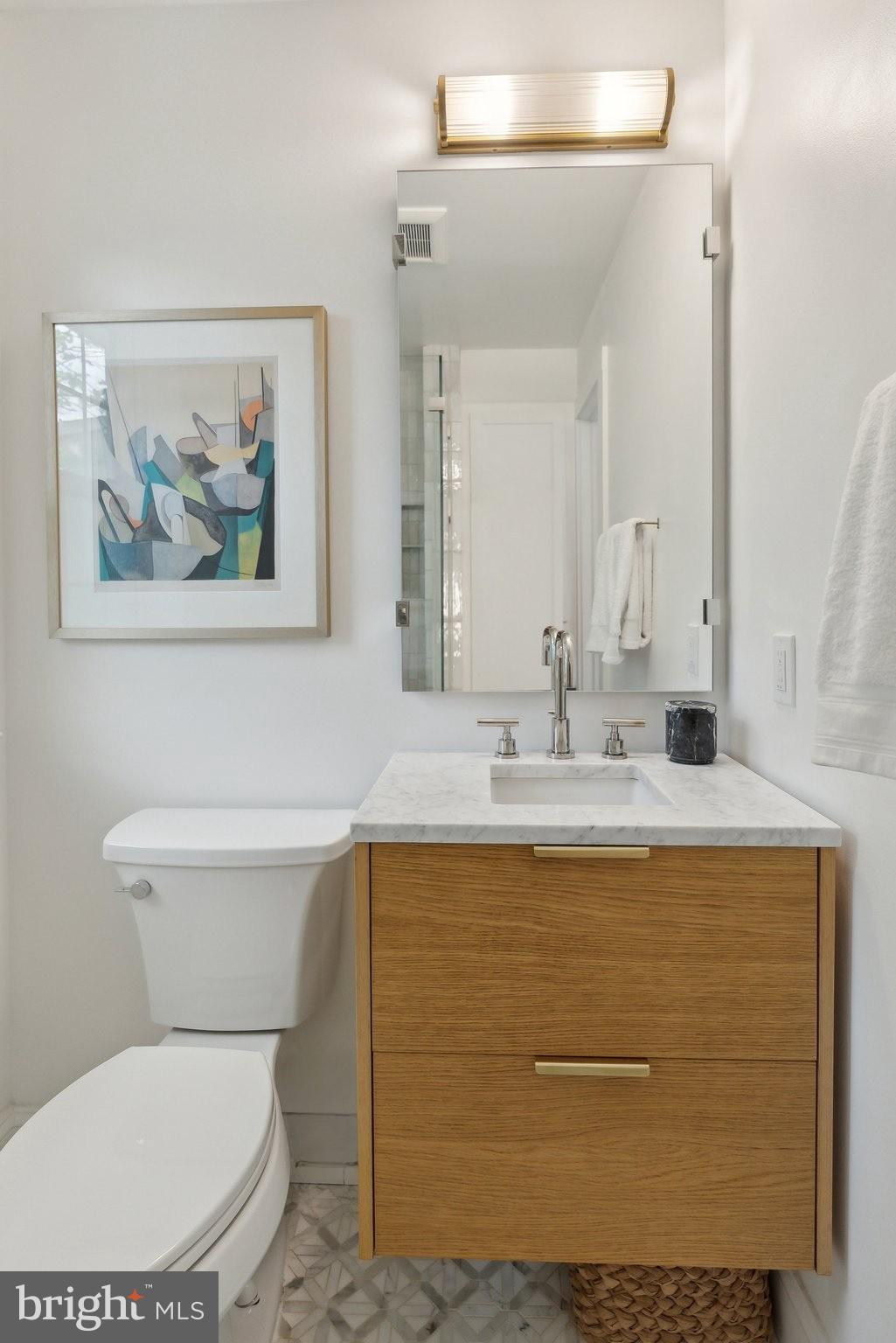 COUNTRY CLUB MANOR - Residential