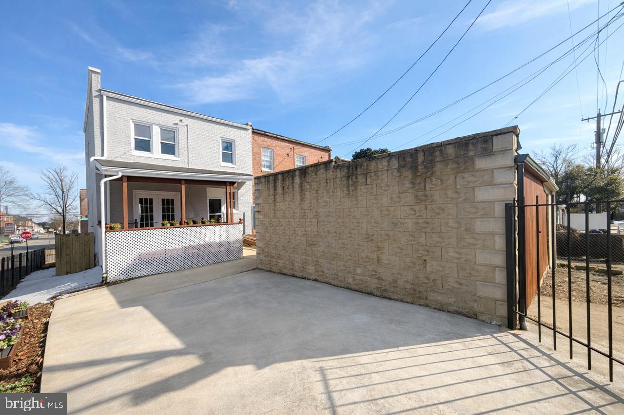 EDMONDSON VIILLAGE - Residential