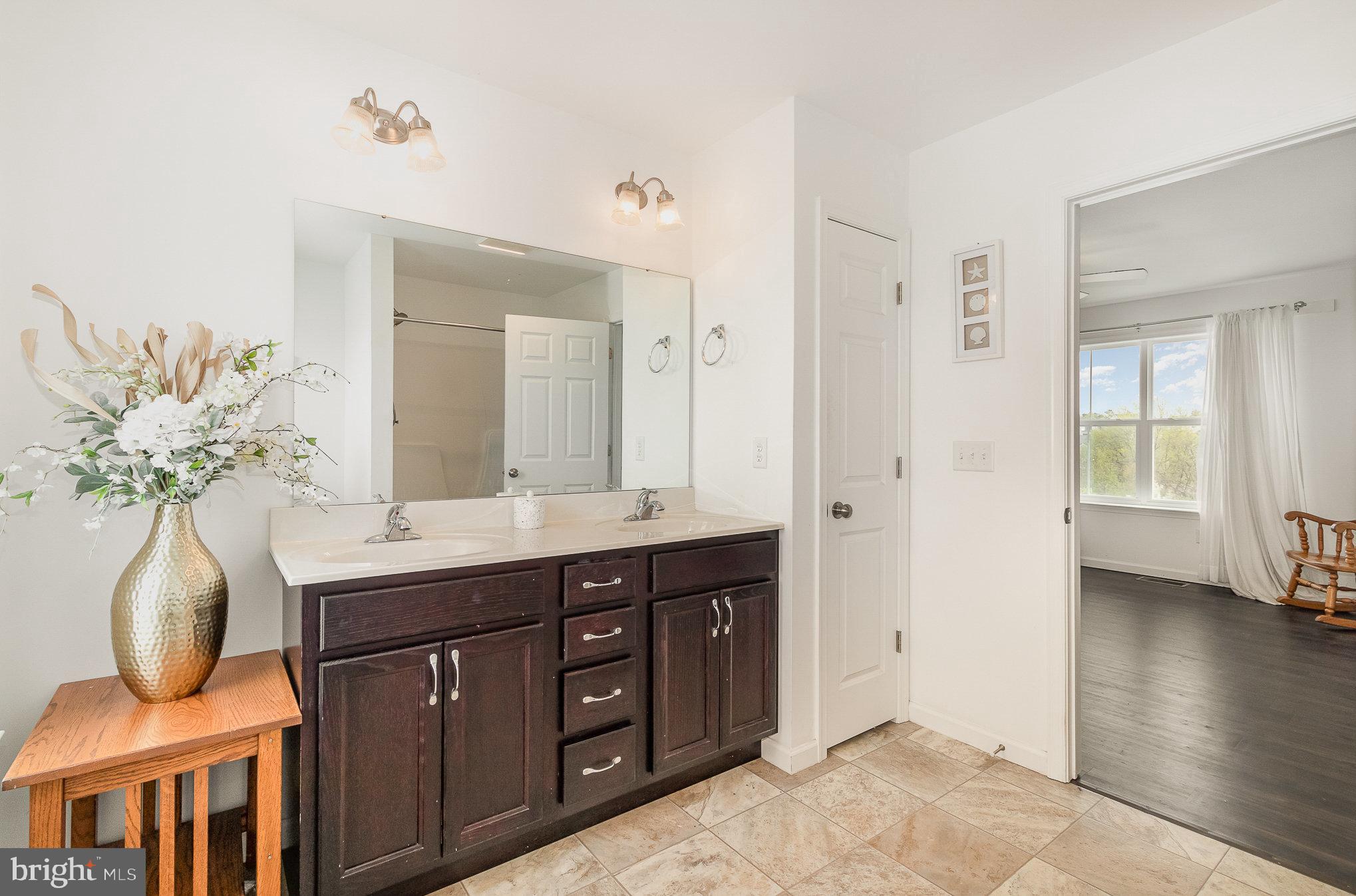 MOUNTAIN VIEW ESTATES - Residential