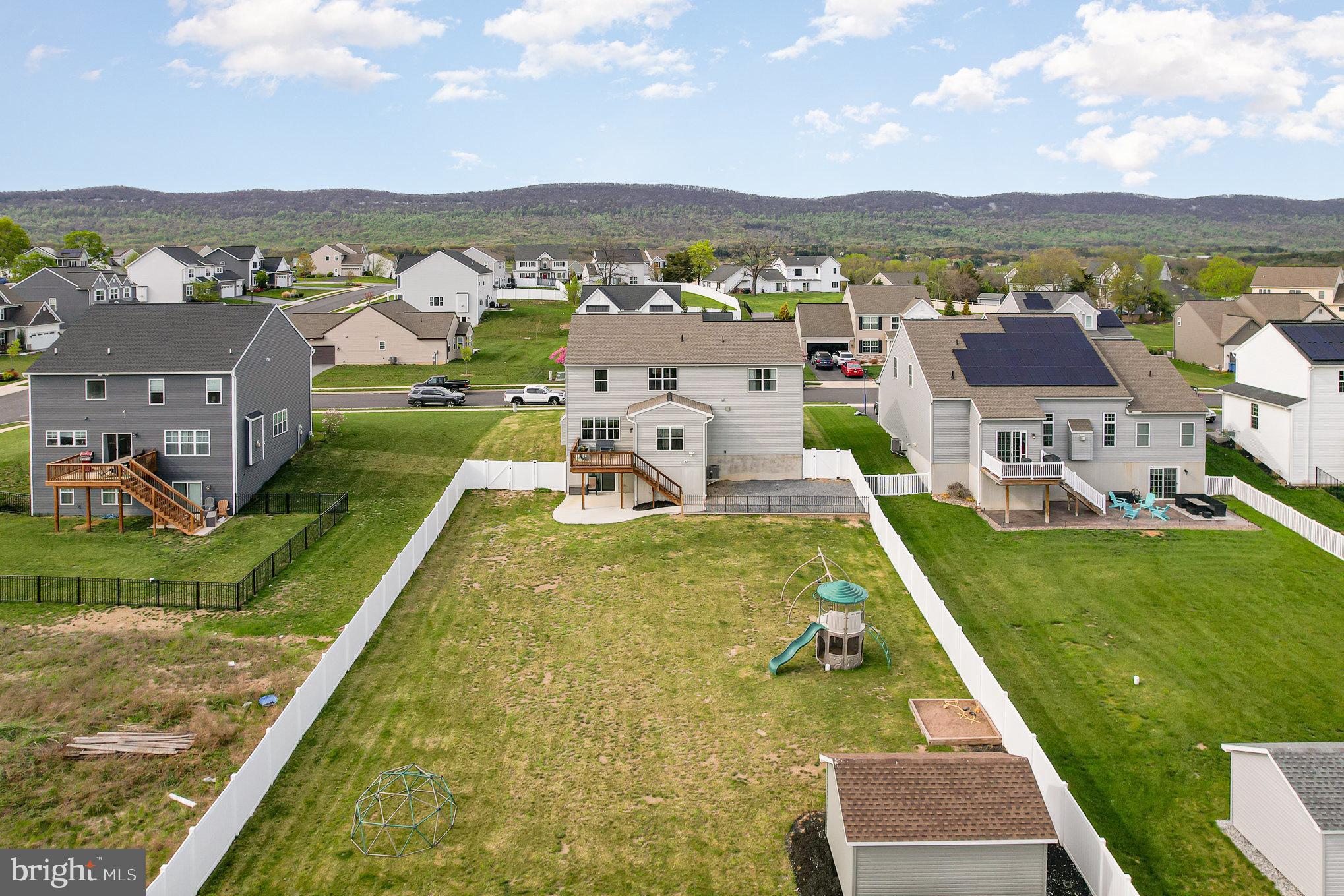 MOUNTAIN VIEW ESTATES - Residential