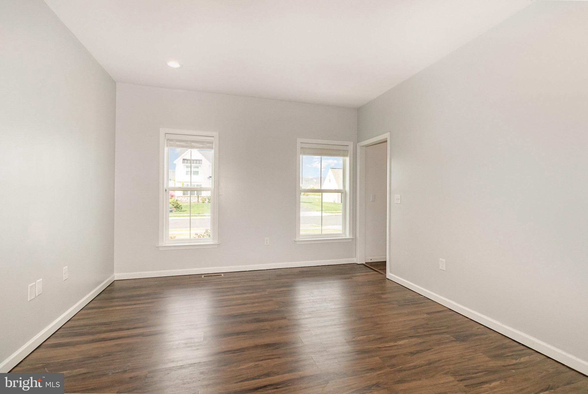 MOUNTAIN VIEW ESTATES - Residential