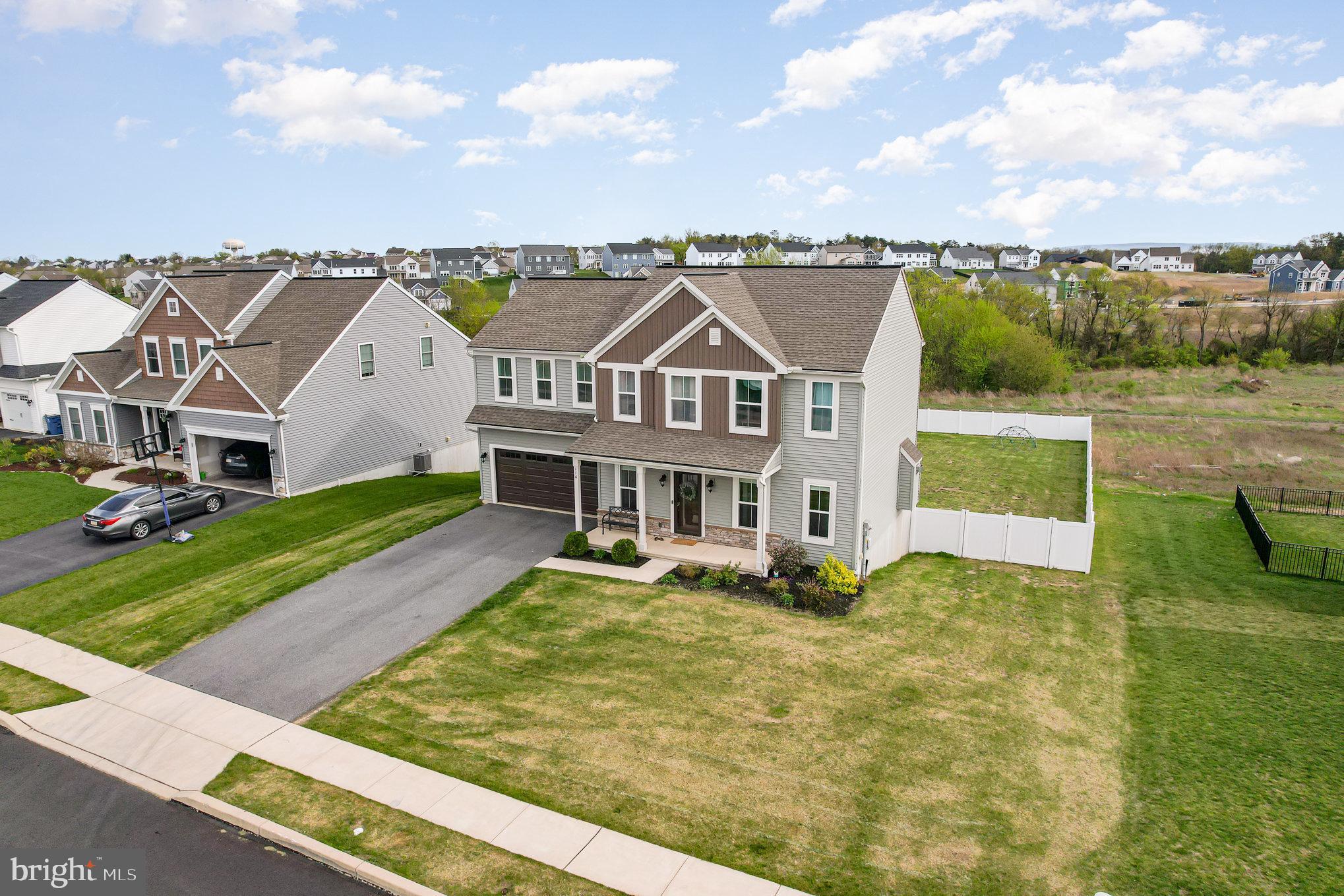 MOUNTAIN VIEW ESTATES - Residential