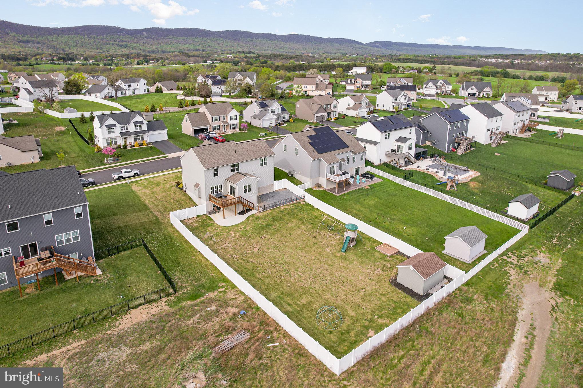 MOUNTAIN VIEW ESTATES - Residential